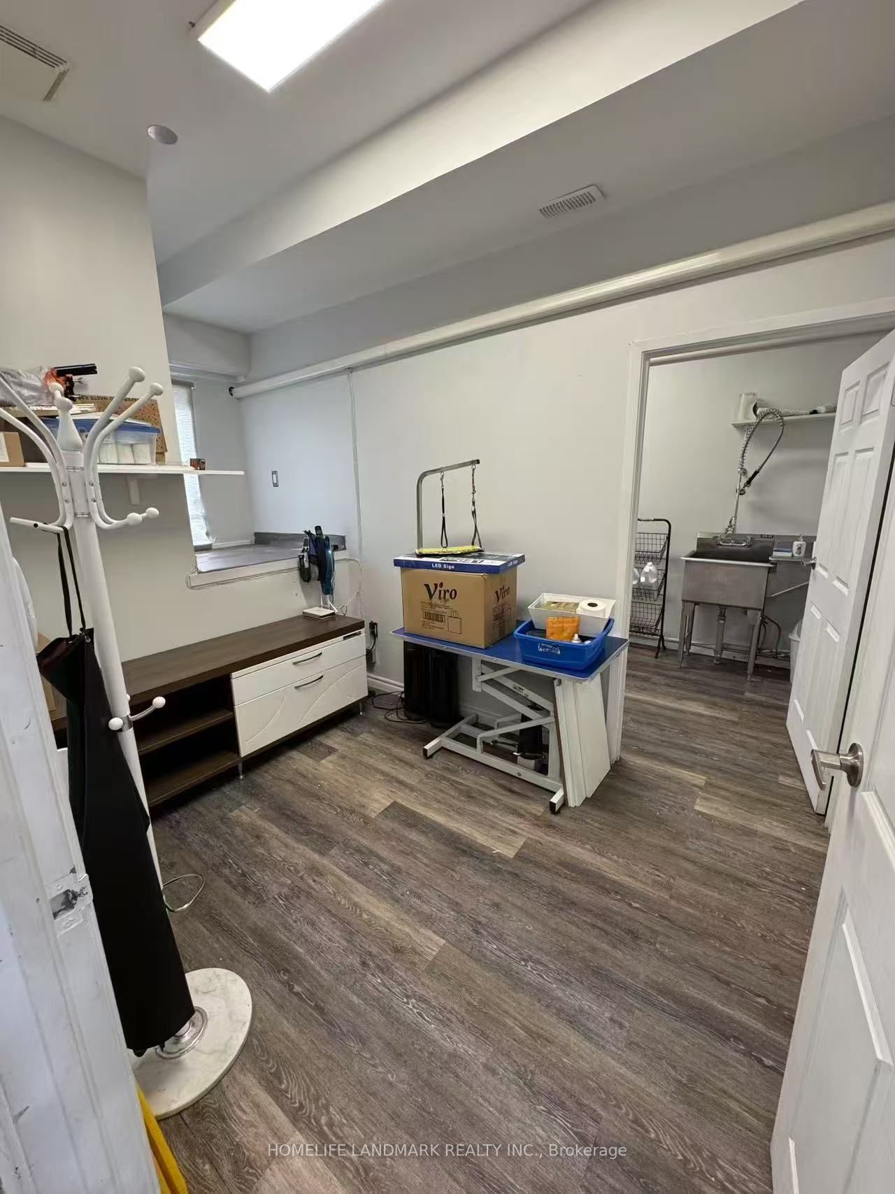 4140 Bathurst Street 4136 Property Photo 4