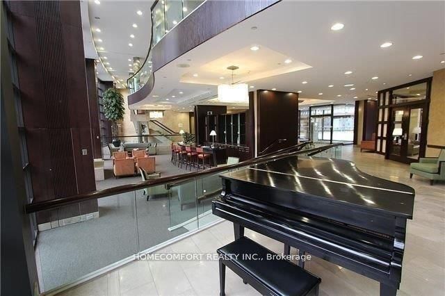 33 Sheppard Avenue E 2007 Property Photo 4