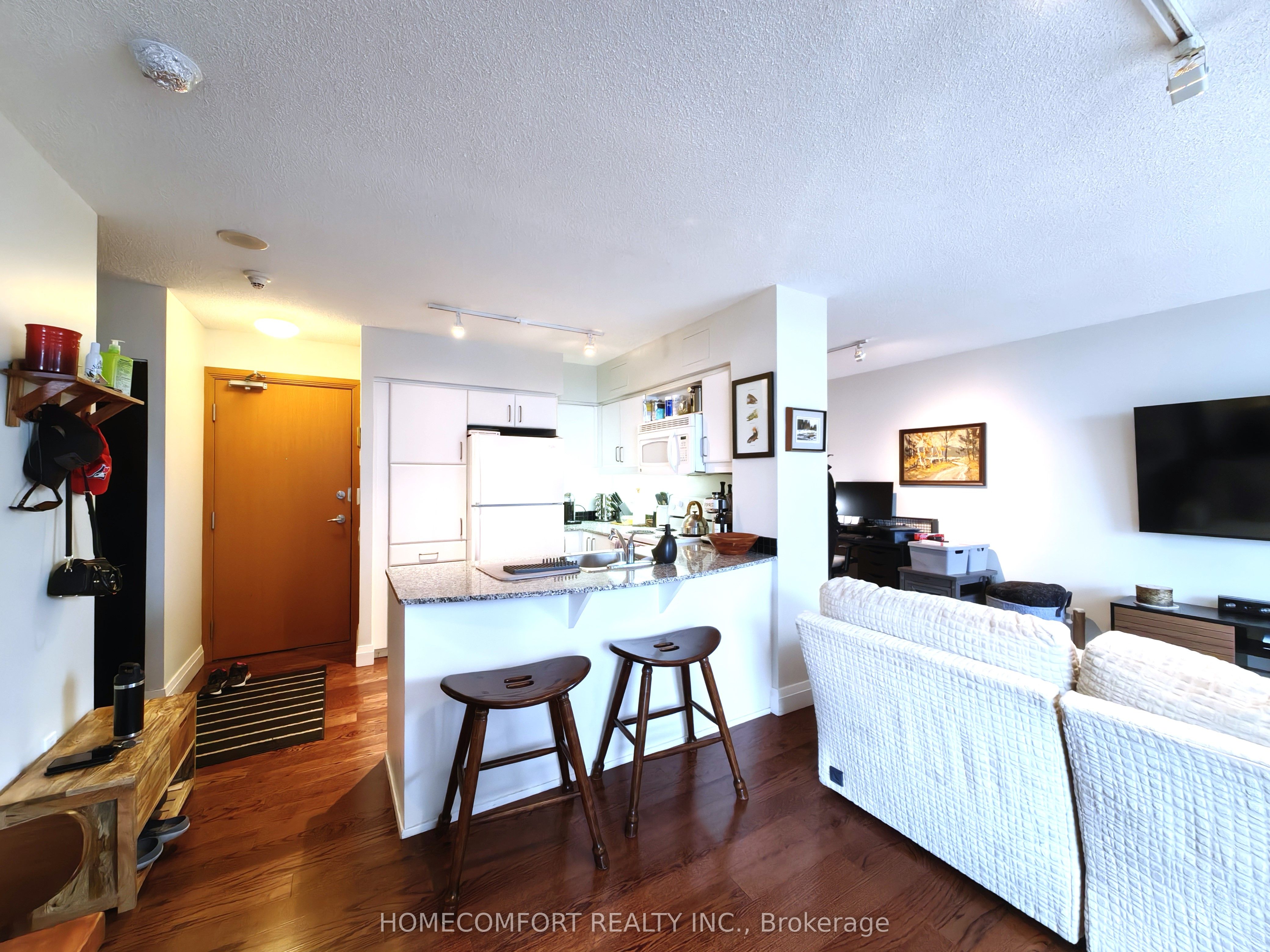 33 Sheppard Avenue E 2007 Property Photo 7
