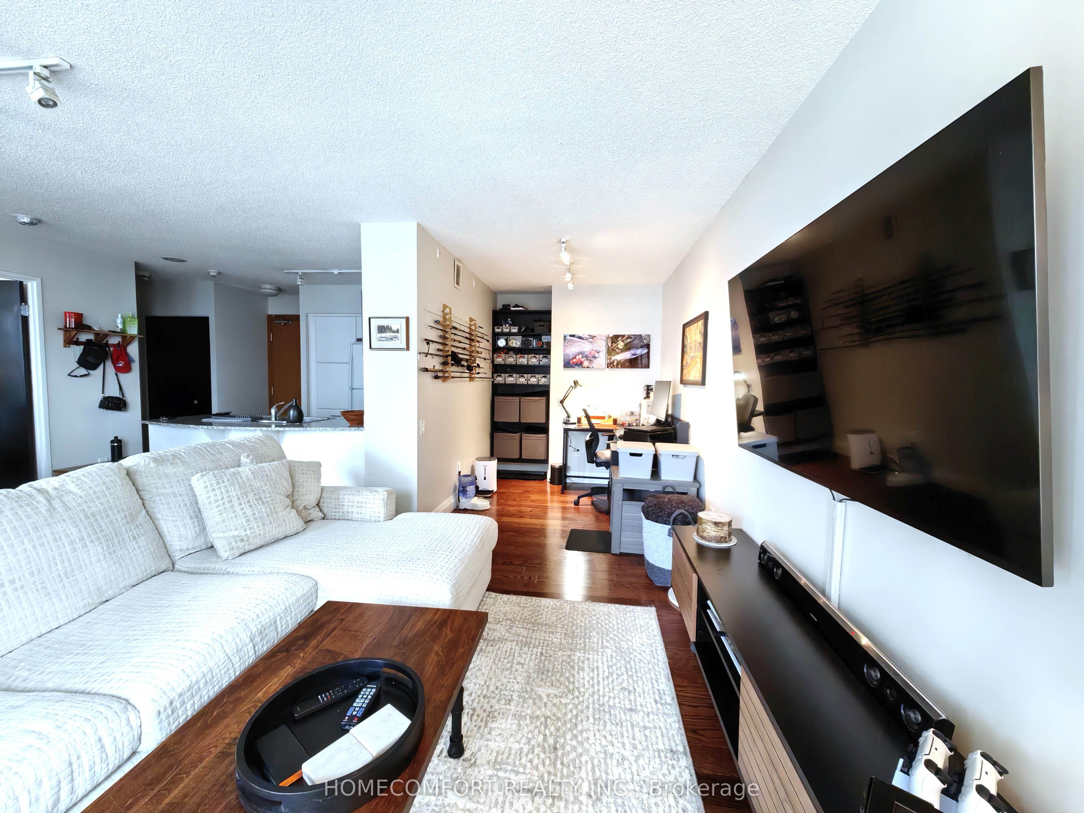 33 Sheppard Avenue E 2007 Property Photo 9