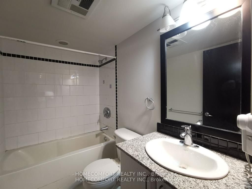 33 Sheppard Avenue E 2007 Property Photo 16