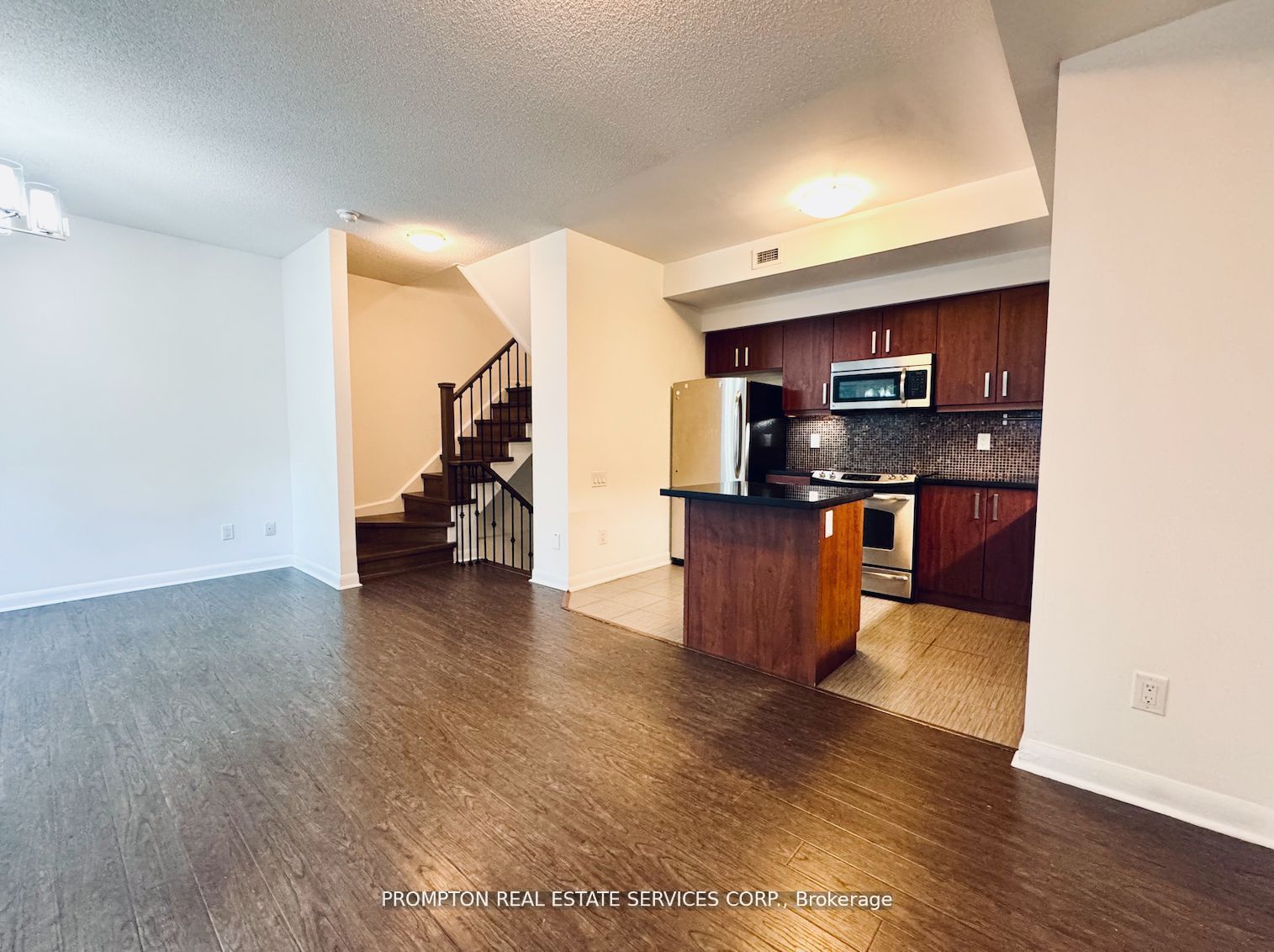 19 Anndale Drive Th10 Property Photo 2