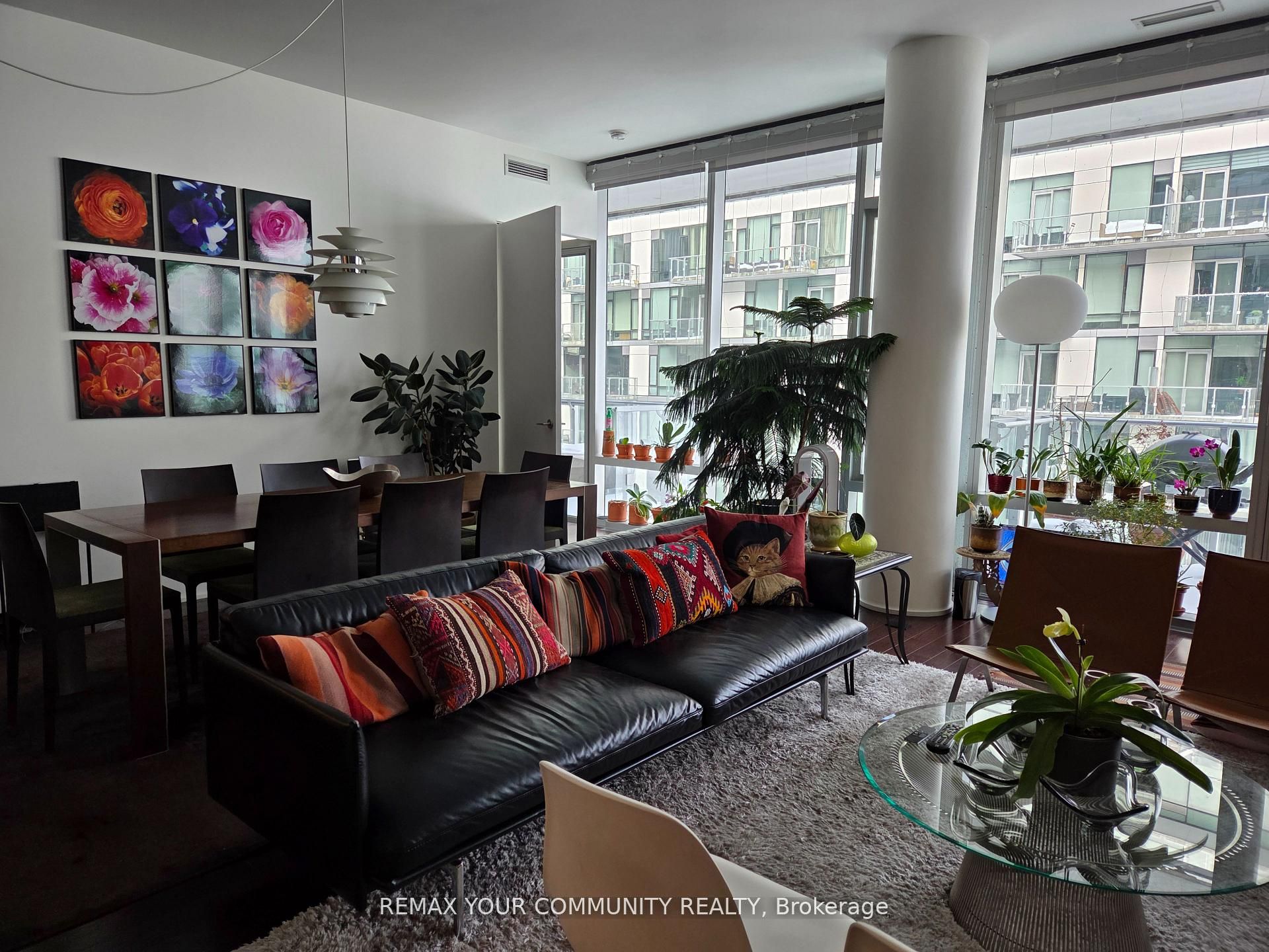 39 Queens Quay E 815 Property Photo 3