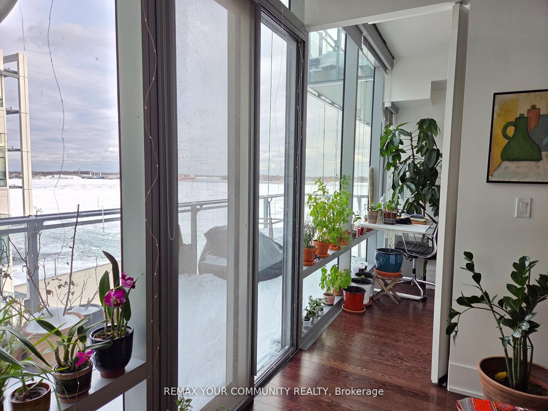 39 Queens Quay E 815 Property Photo 7