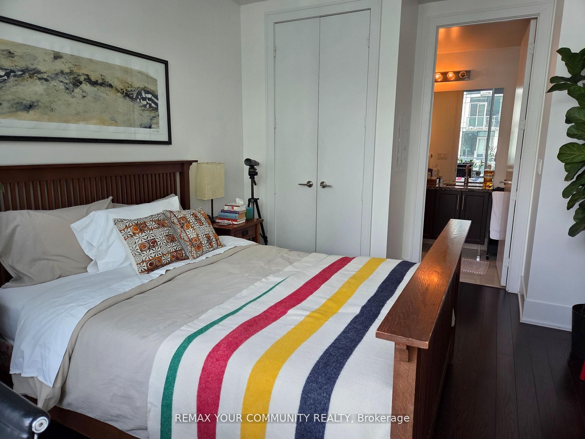 39 Queens Quay E 815 Property Photo 13