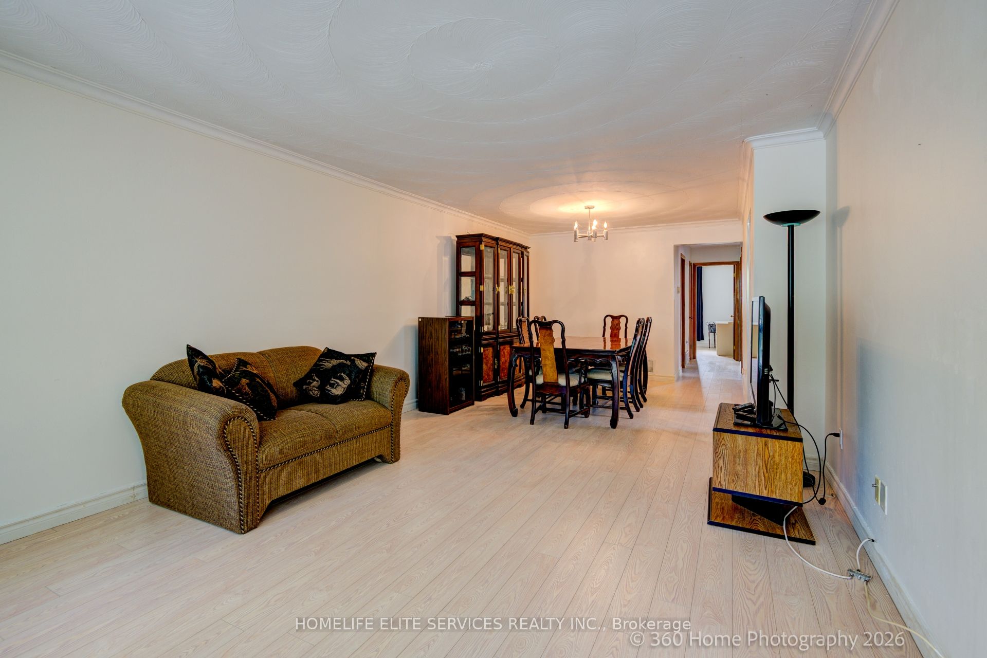 69 Castlebury Crescent Property Photo 7