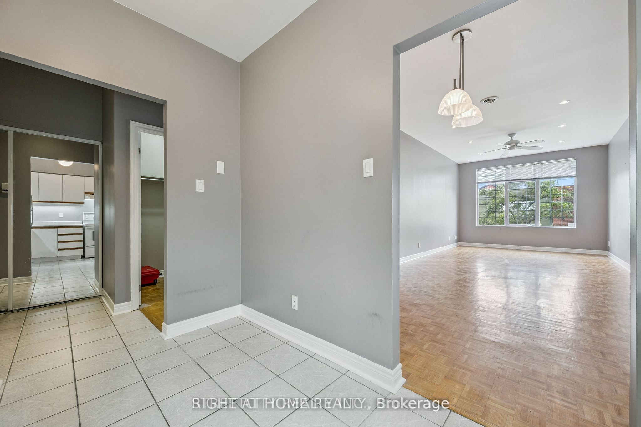 837 Dundas Street W Property Photo 17