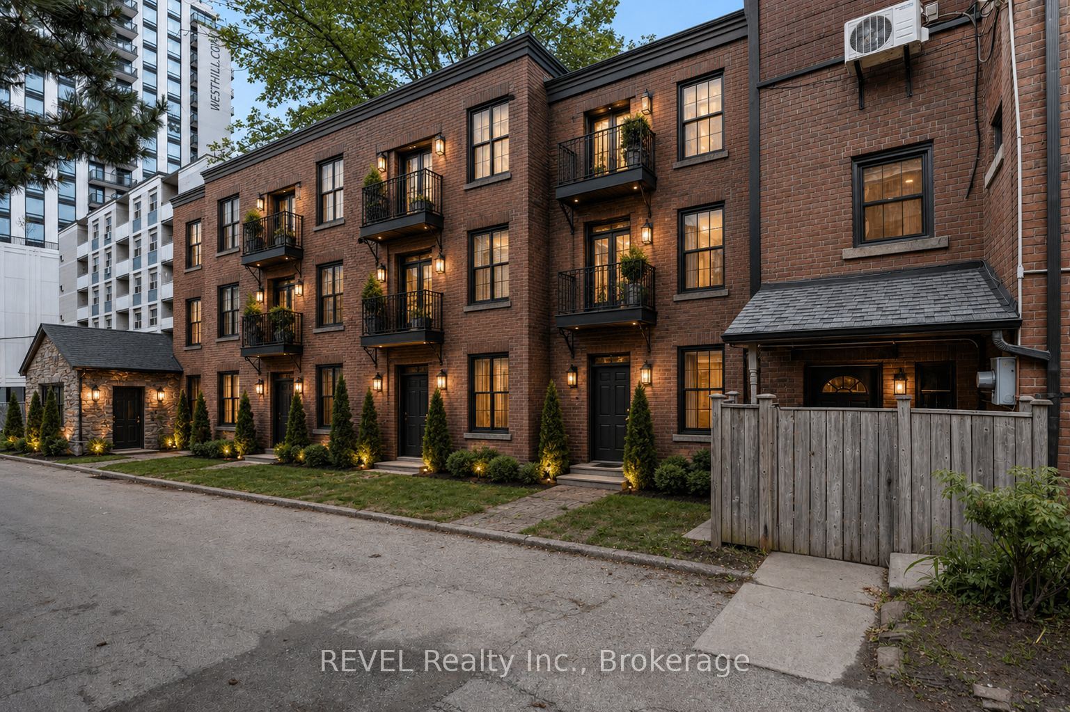 380 Spadina Road Property Photo 12
