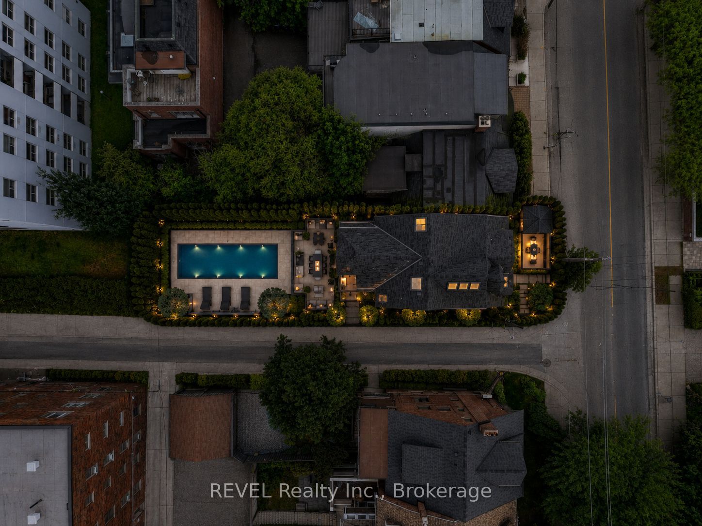 380 Spadina Road Property Photo 17