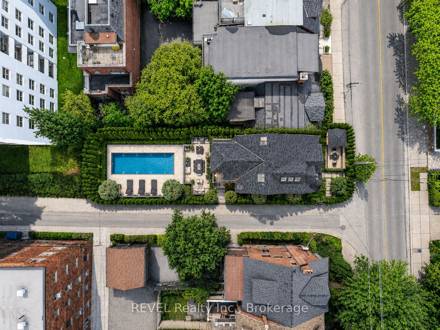 380 Spadina Road Property Photo 18