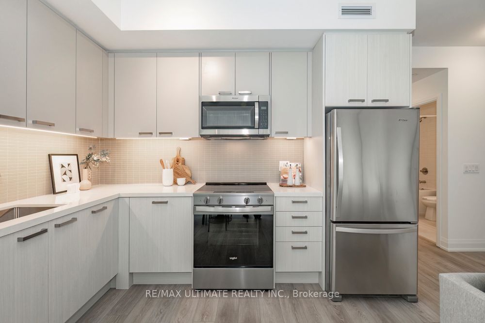 20 Soudan Avenue 1008 Property Photo 10