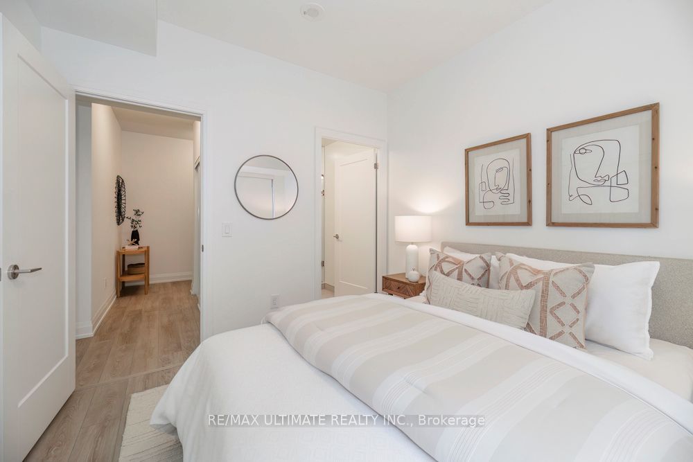 20 Soudan Avenue 1008 Property Photo 18