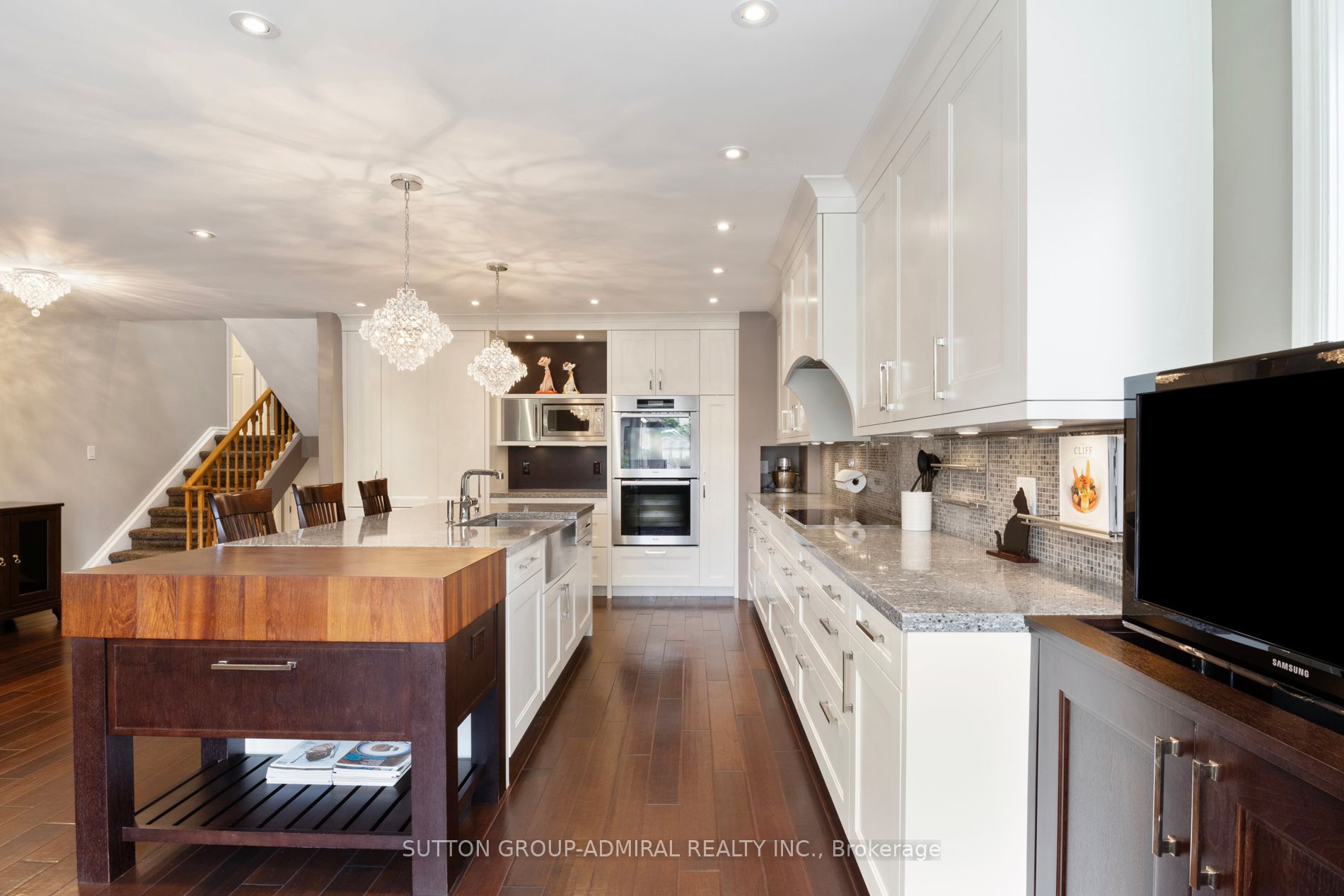 479 Hounslow Avenue Property Photo 10