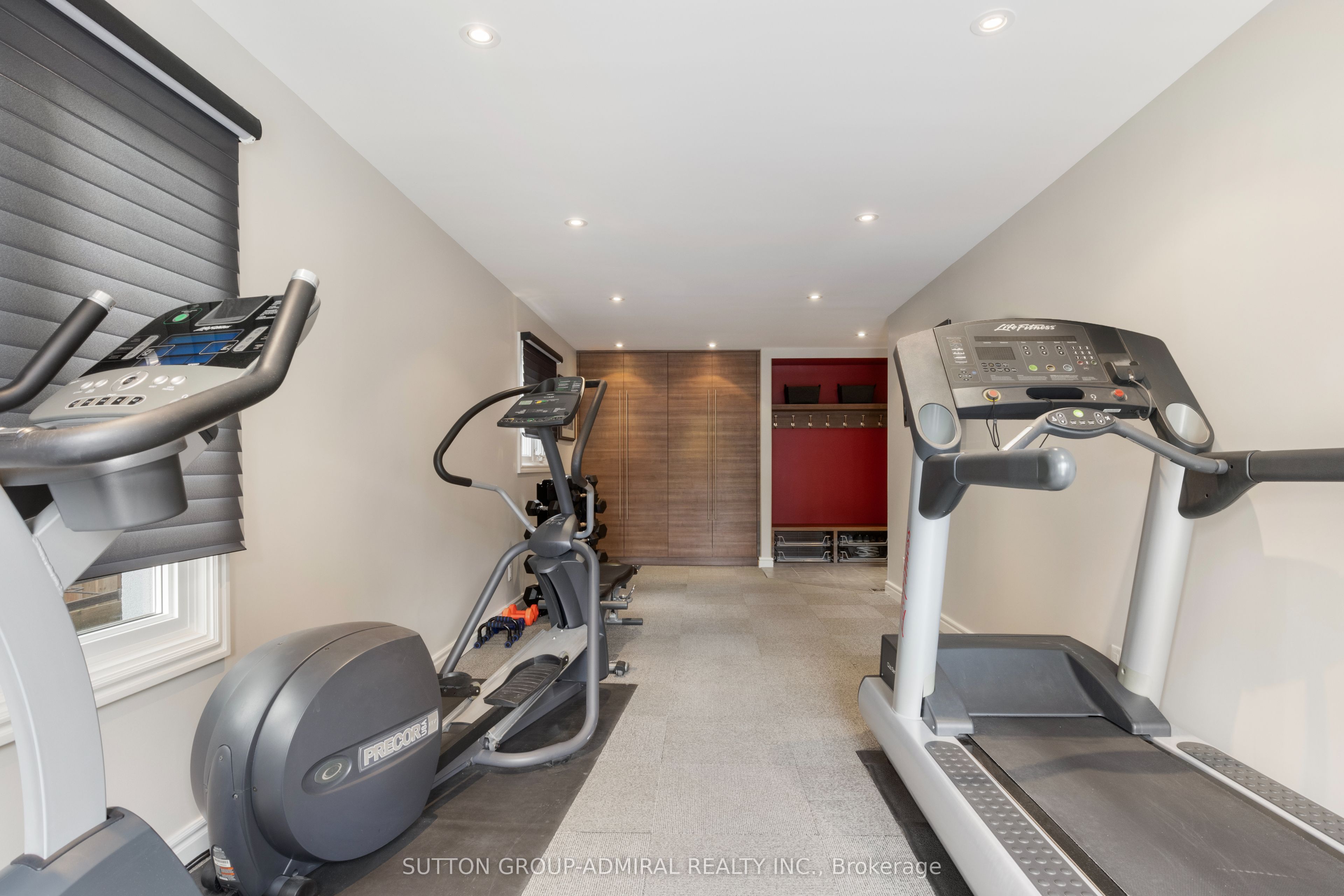 479 Hounslow Avenue Property Photo 15