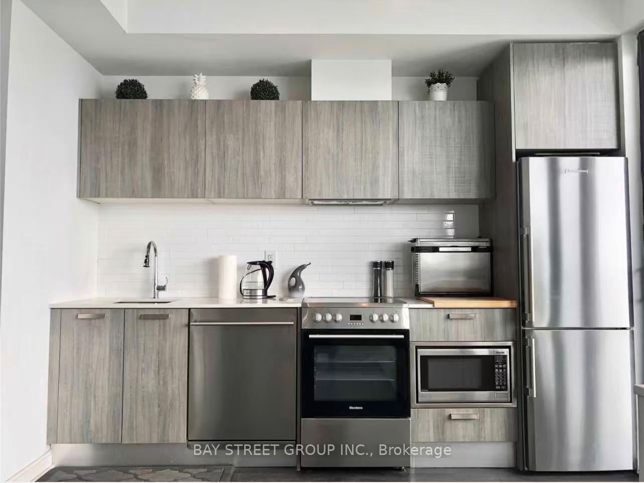 50 Charles Street E 902 Property Photo 7