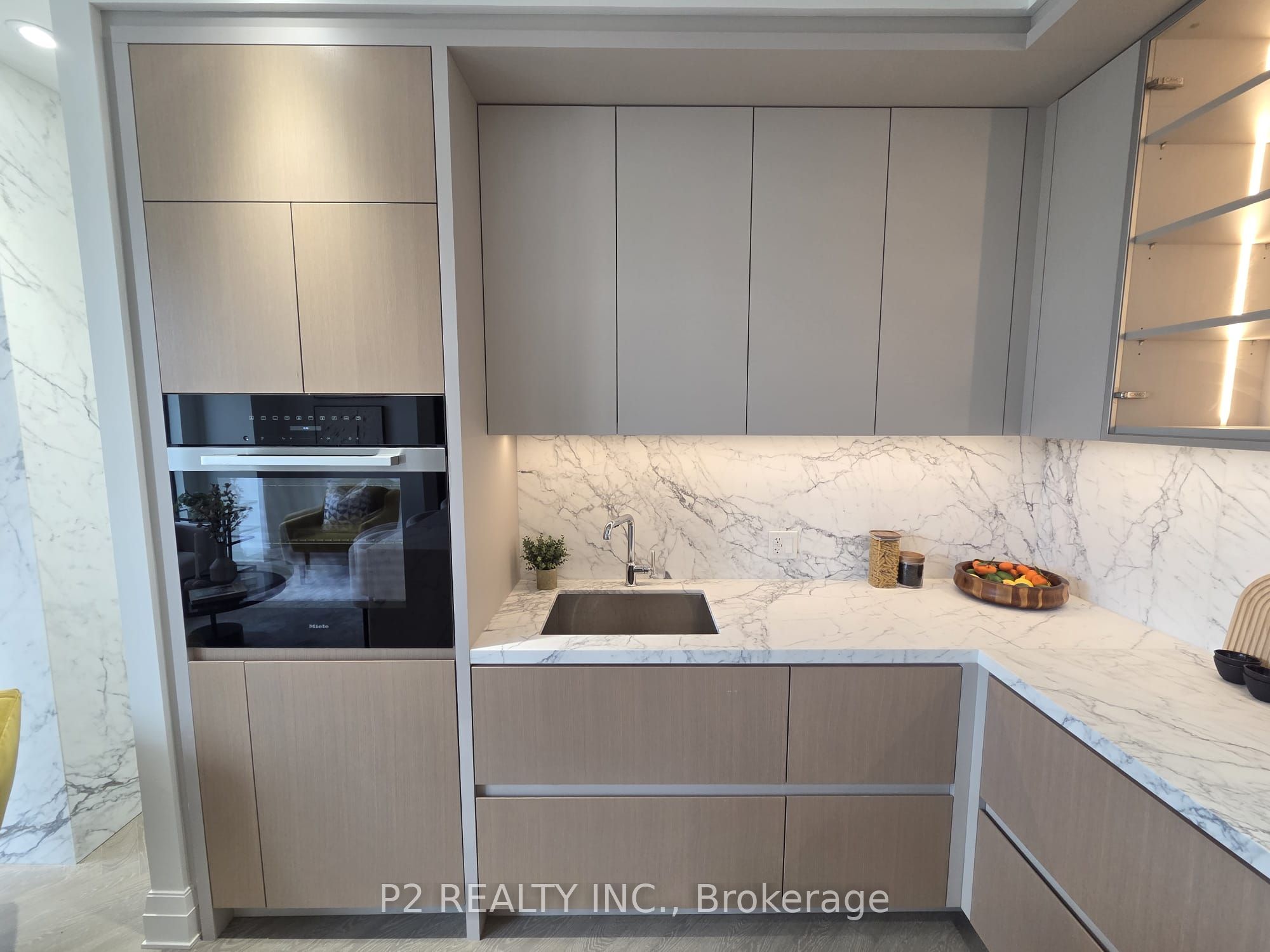 2 Forest Hill 411 Property Photo 8