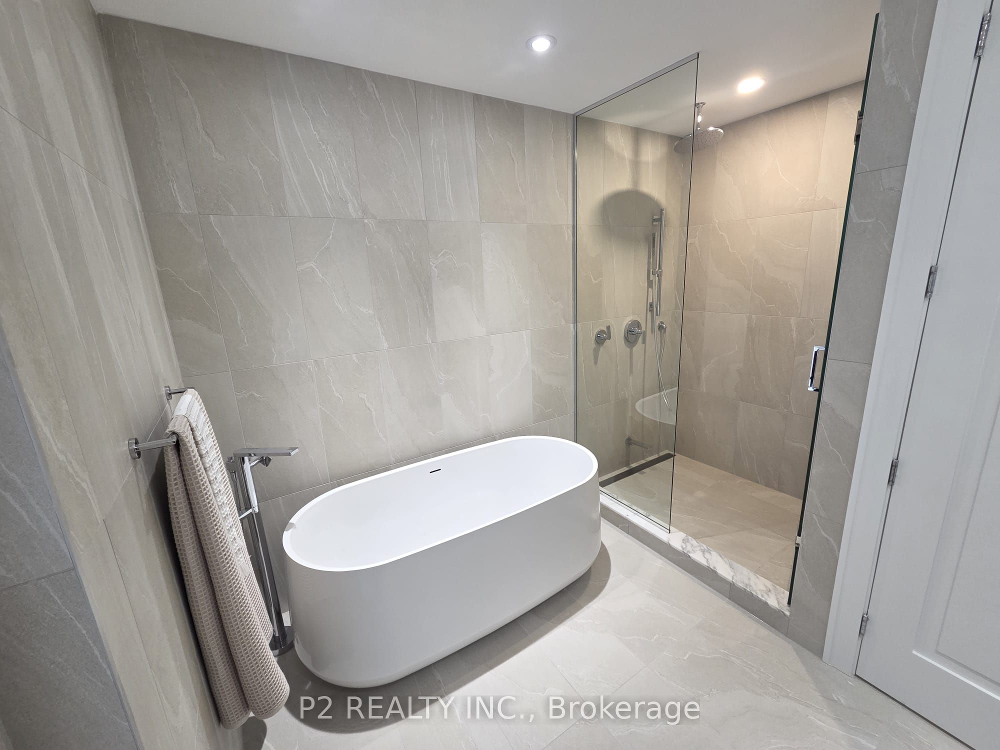 2 Forest Hill 411 Property Photo 29