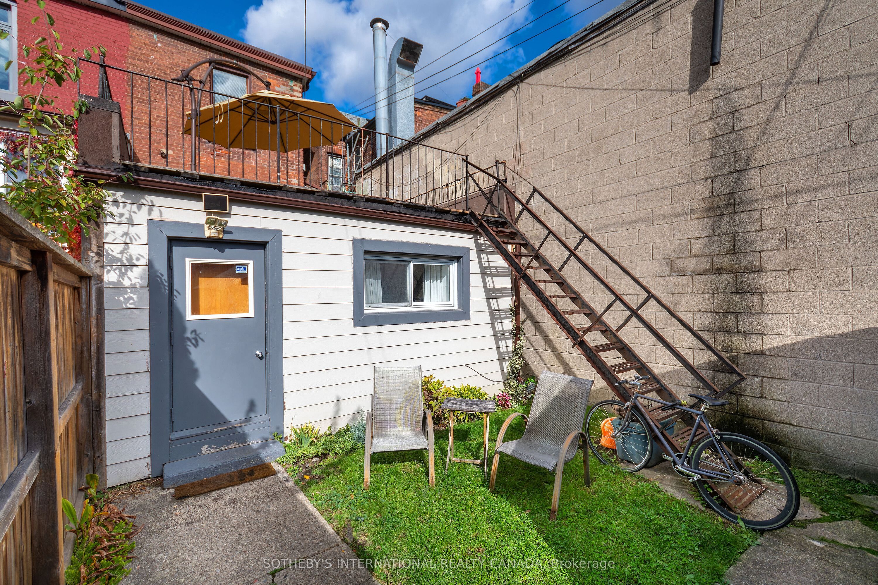 1155 Davenport Road Property Photo 11
