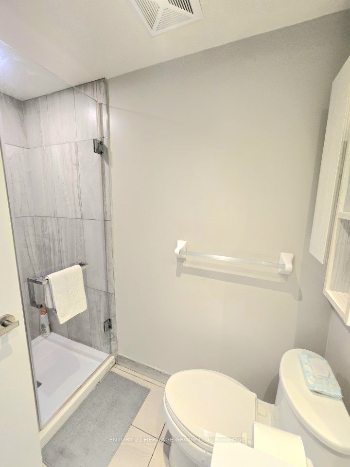 195 Redpath Avenue 2006 Property Photo 13