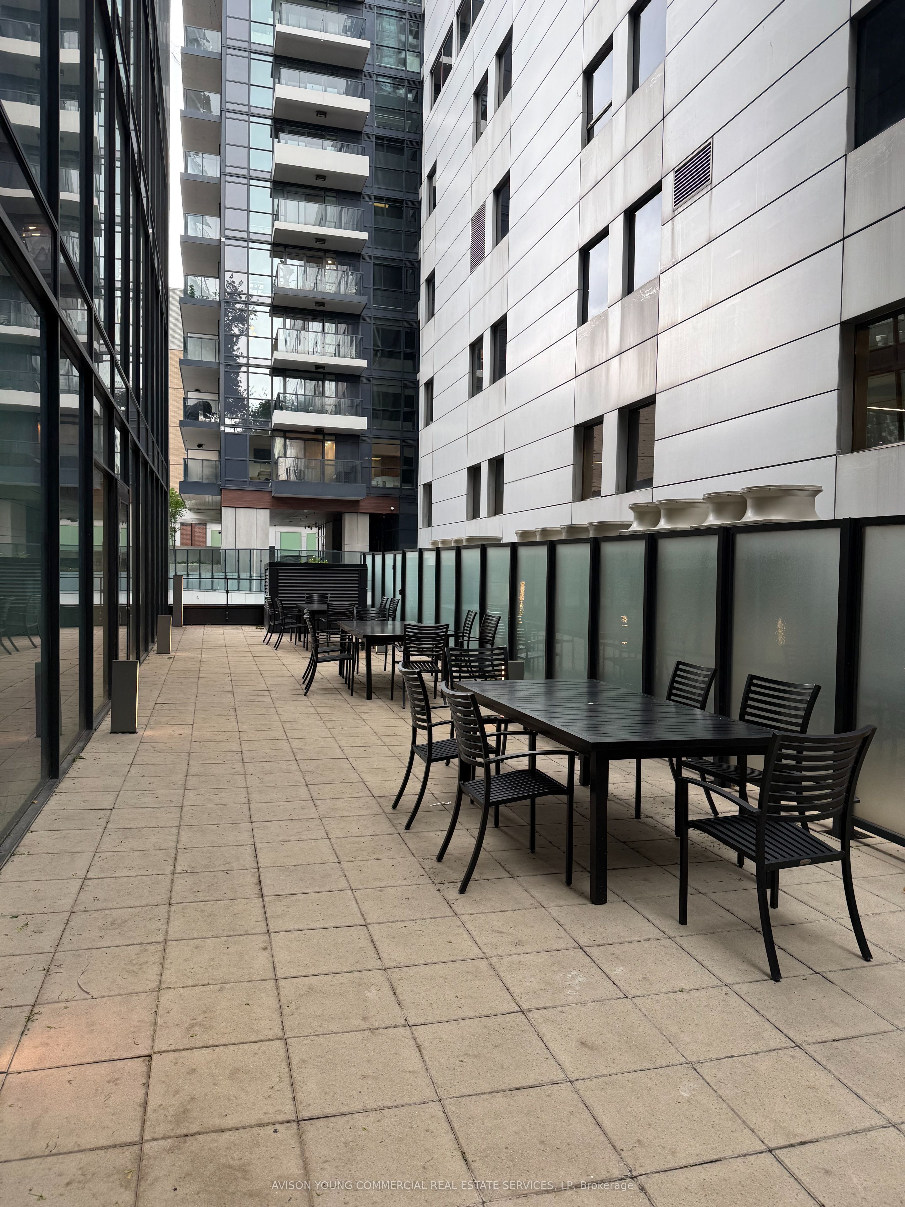 117 Peter Street 308