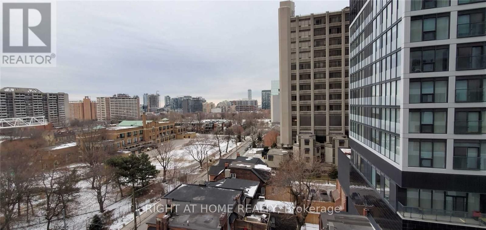 251 Jarvis Street 818 Property Photo 7
