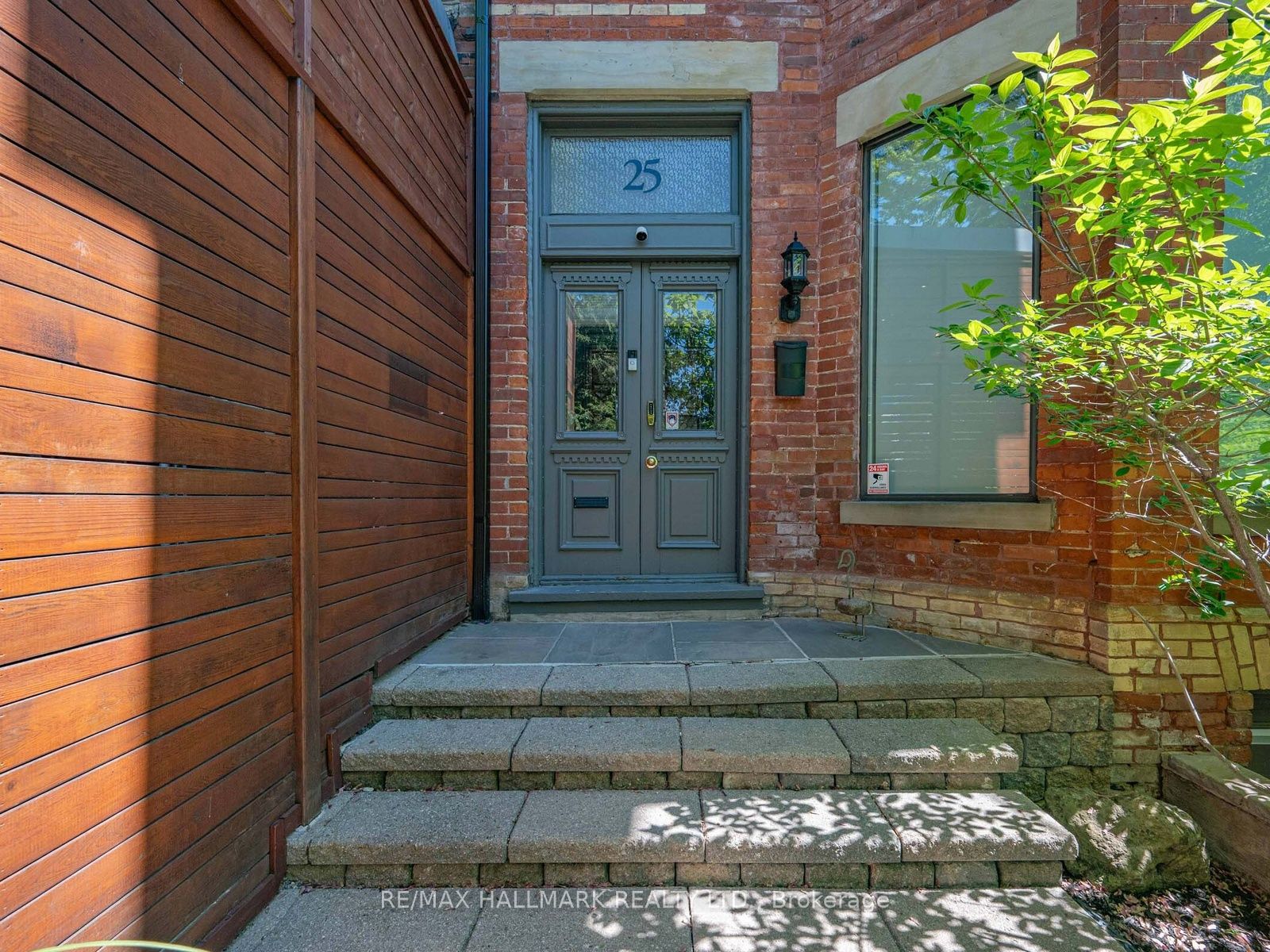 25 Grange Avenue Property Photo 2