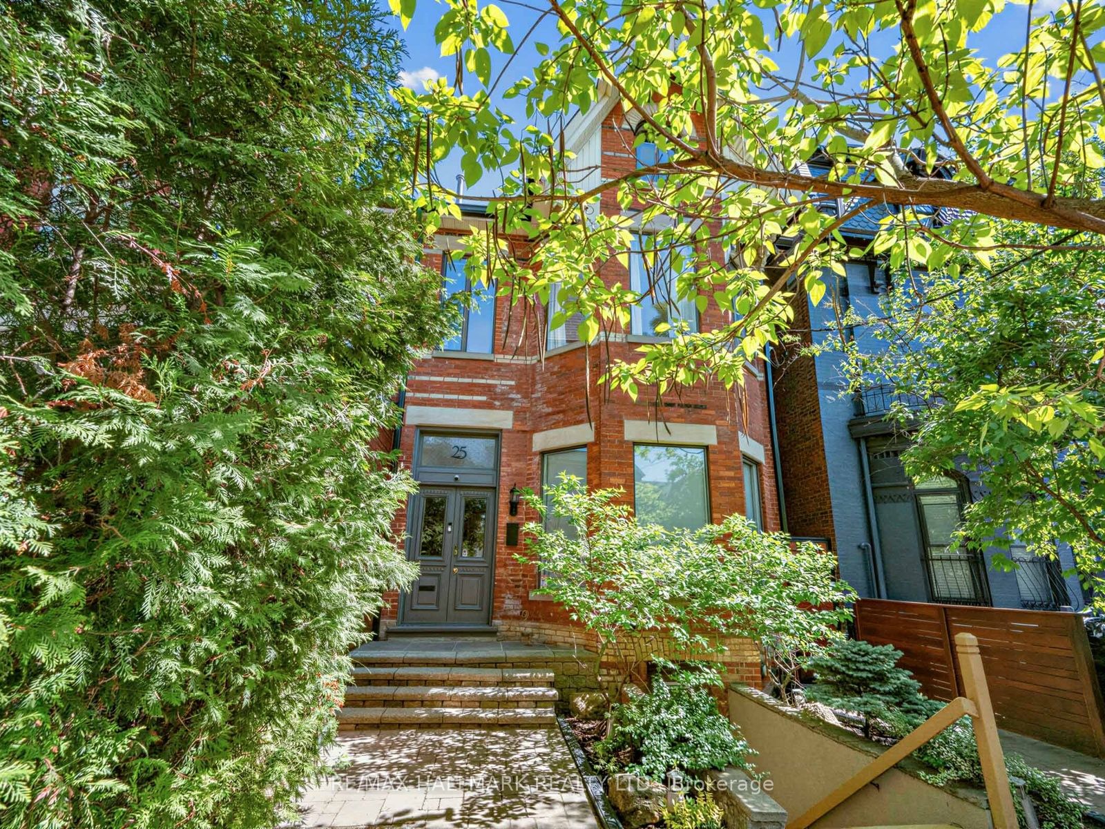 25 Grange Avenue Property Photo 3