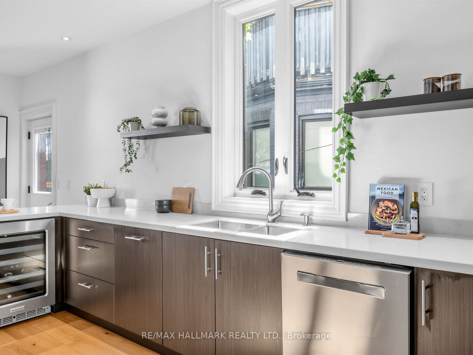 25 Grange Avenue Property Photo 14