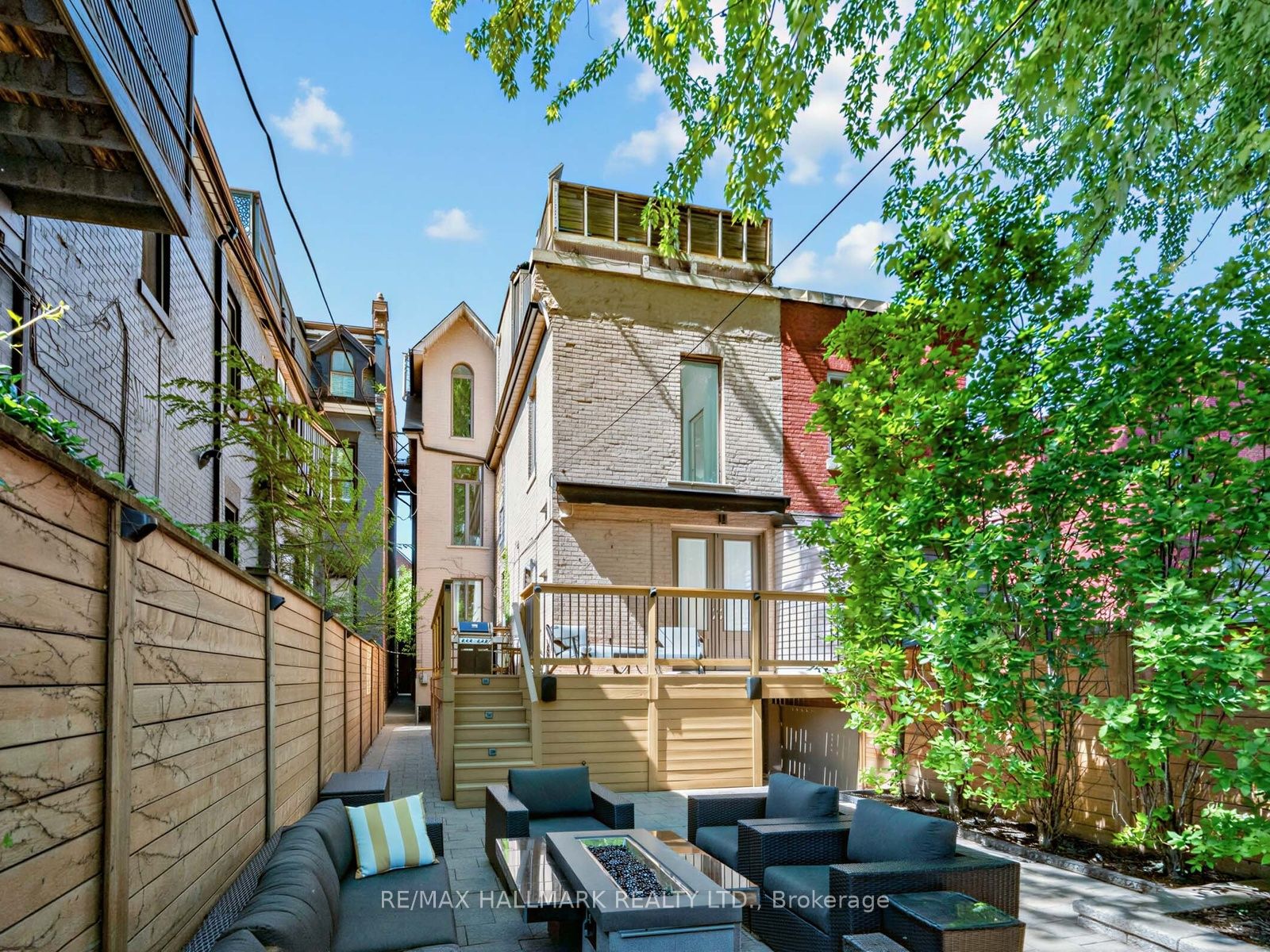 25 Grange Avenue Property Photo 21