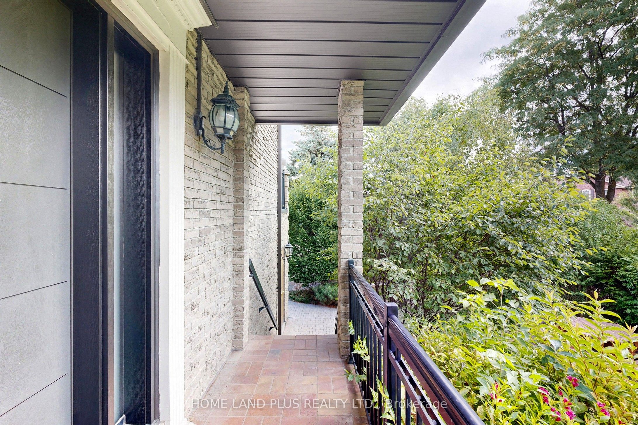 50 Stillwater Crescent Property Photo 4