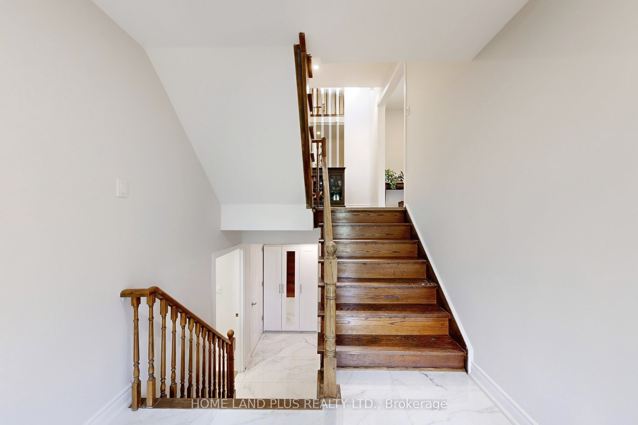 50 Stillwater Crescent Property Photo 7