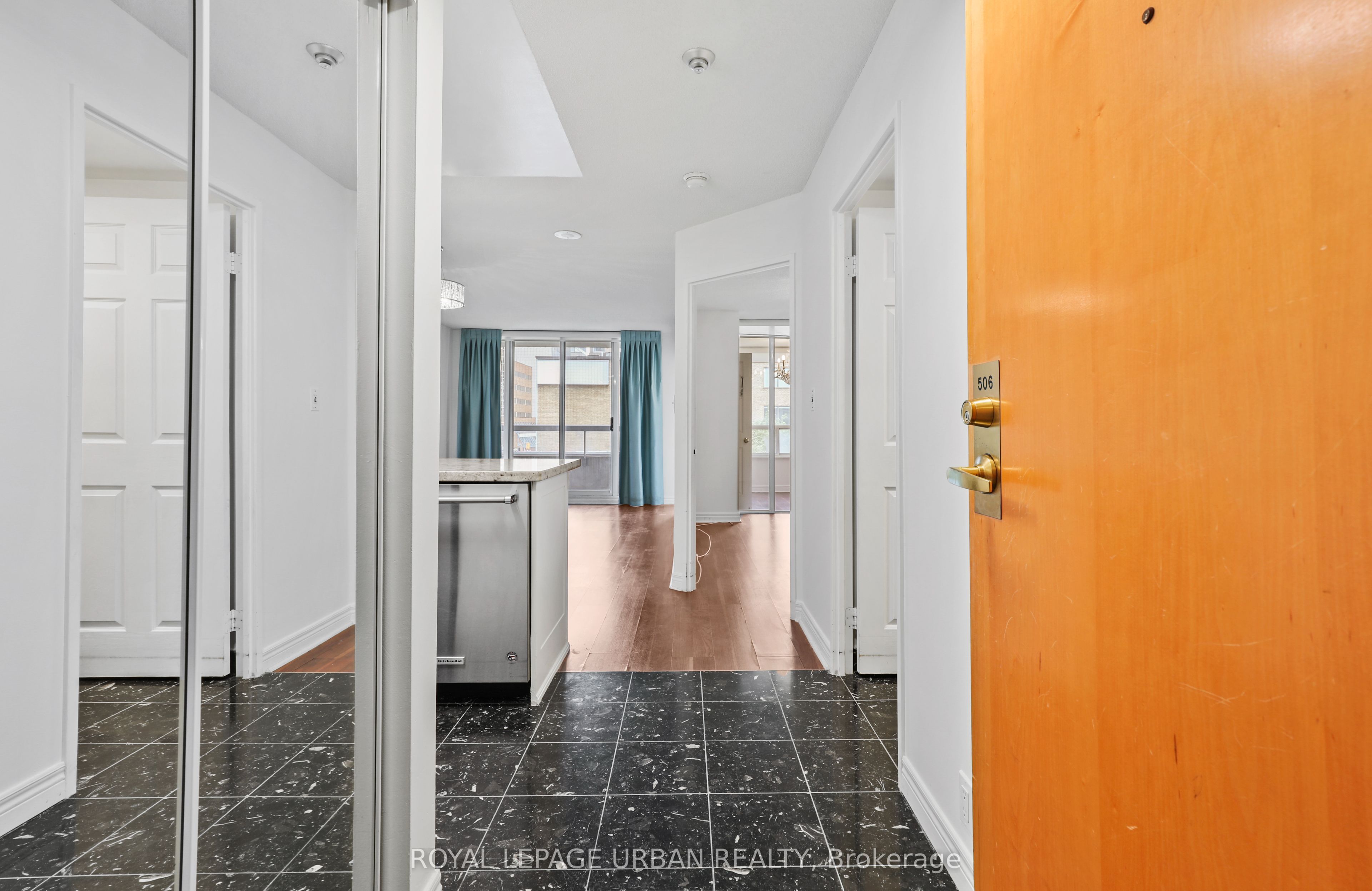 43 Eglinton Avenue E 506 Property Photo 2