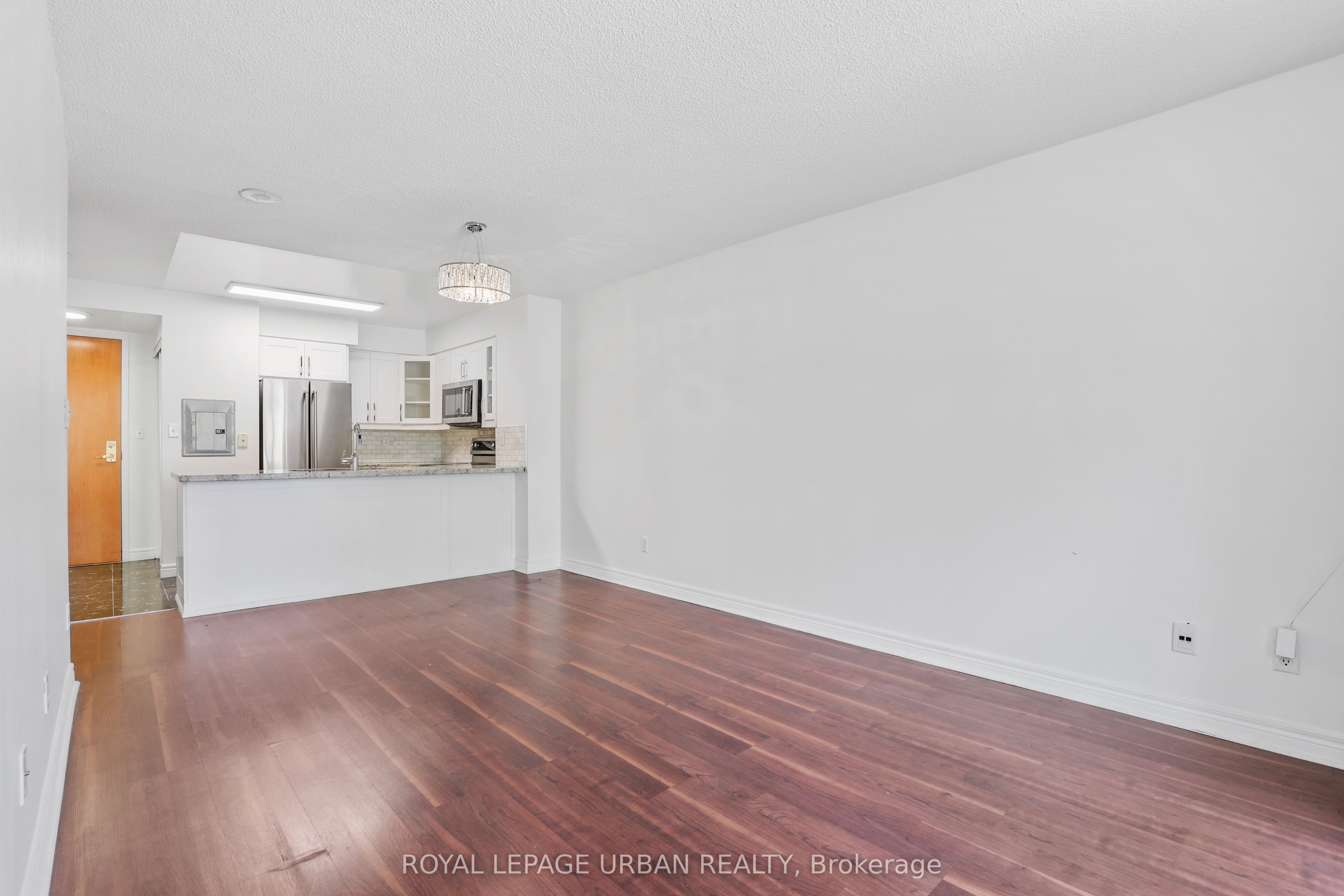 43 Eglinton Avenue E 506 Property Photo 19