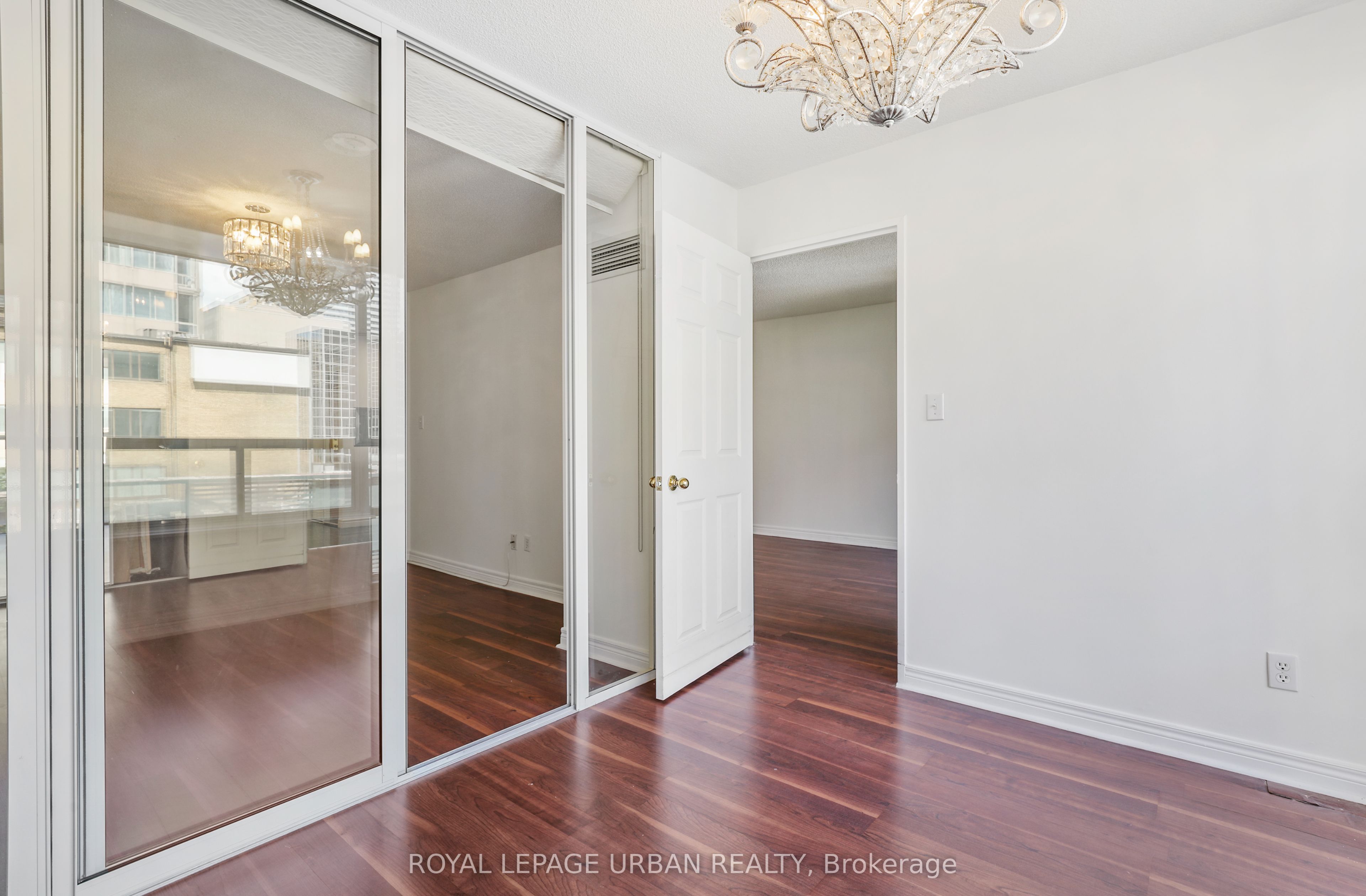 43 Eglinton Avenue E 506 Property Photo 23
