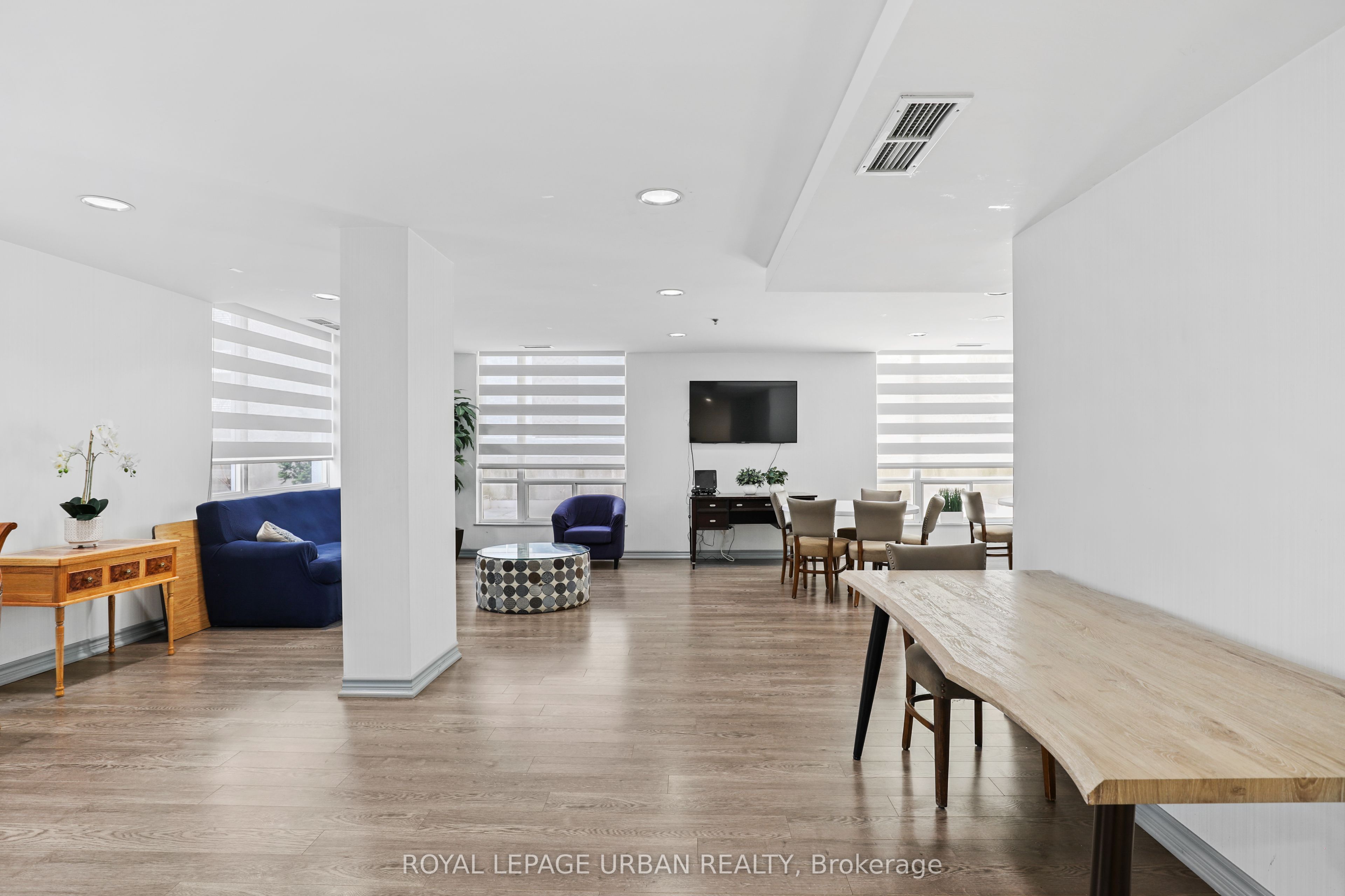 43 Eglinton Avenue E 506 Property Photo 30