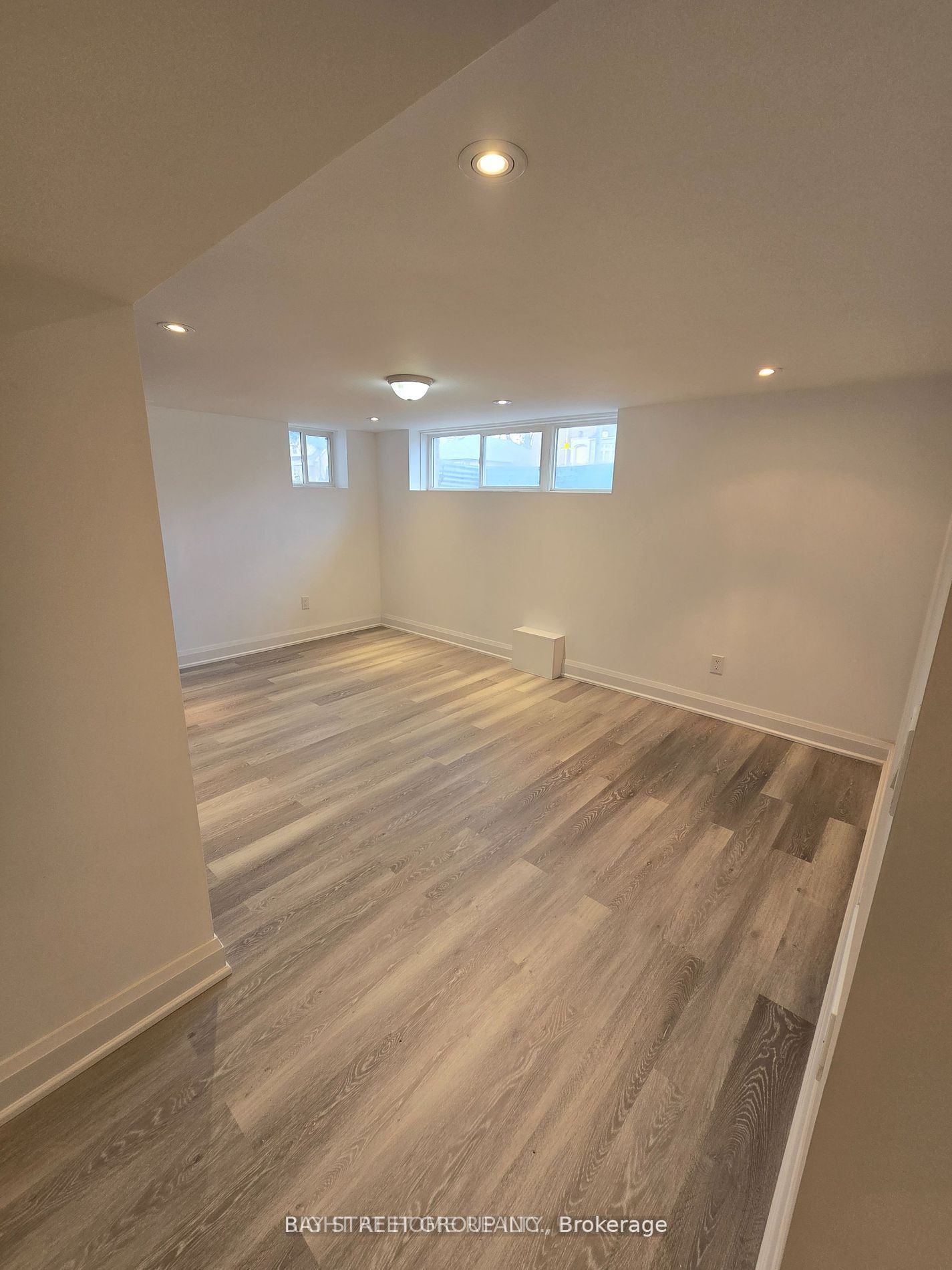83 Florence Avenue Property Photo 6