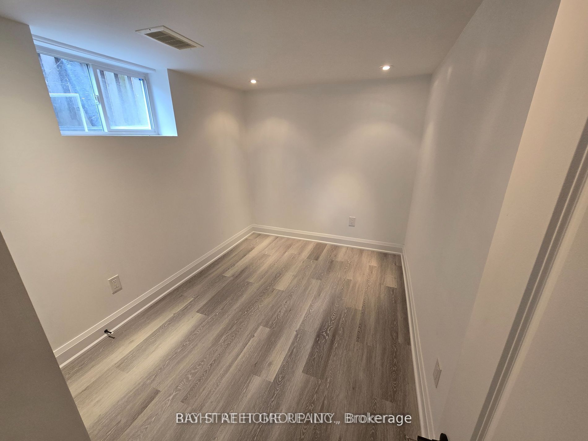 83 Florence Avenue Property Photo 8