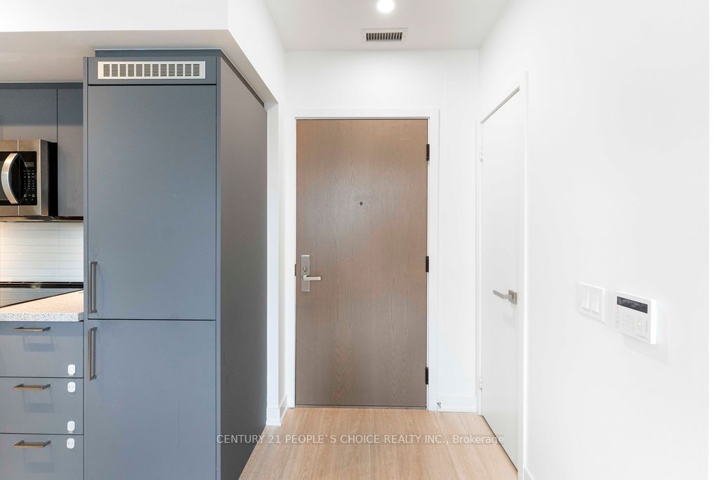 30 Tretti Way 1004 Property Photo 5