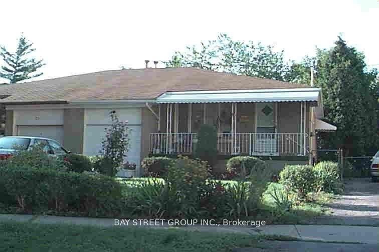 73 Regatta Crescent Lower Property Photo 1