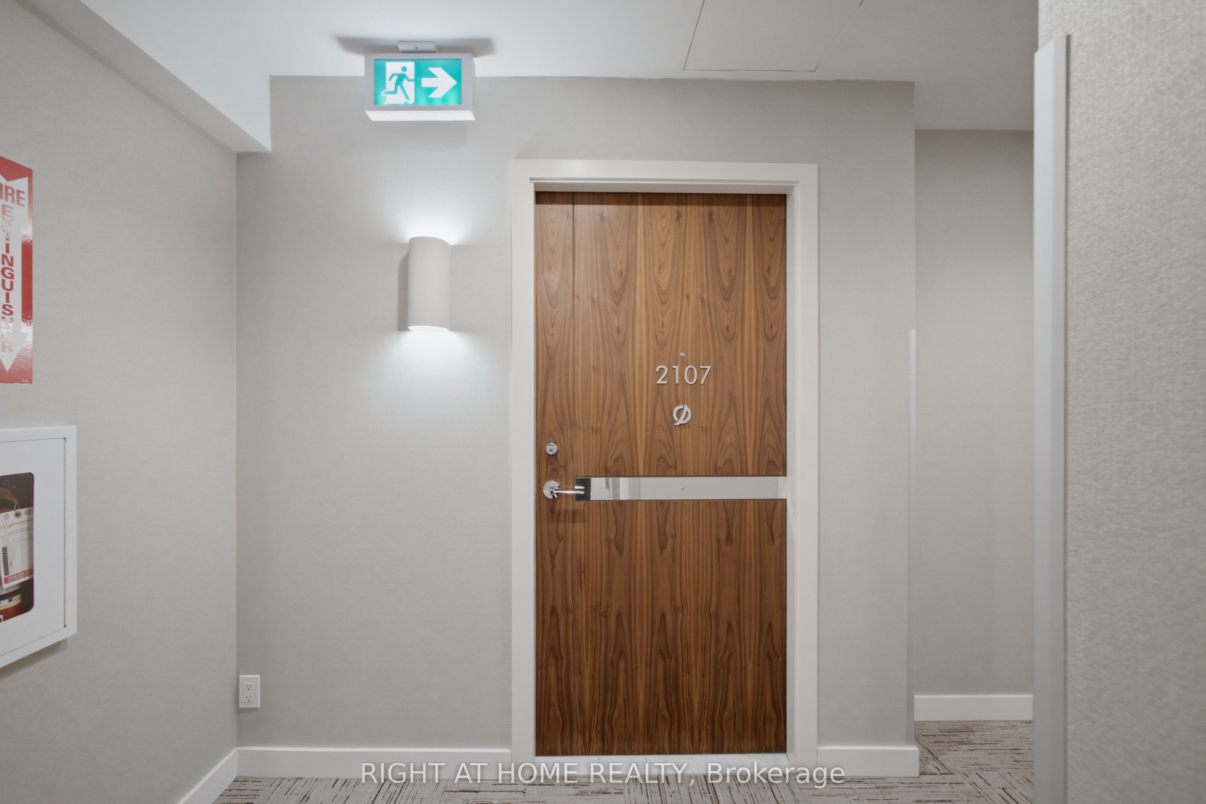 25 Mcmahon Drive 2107 Property Photo 4