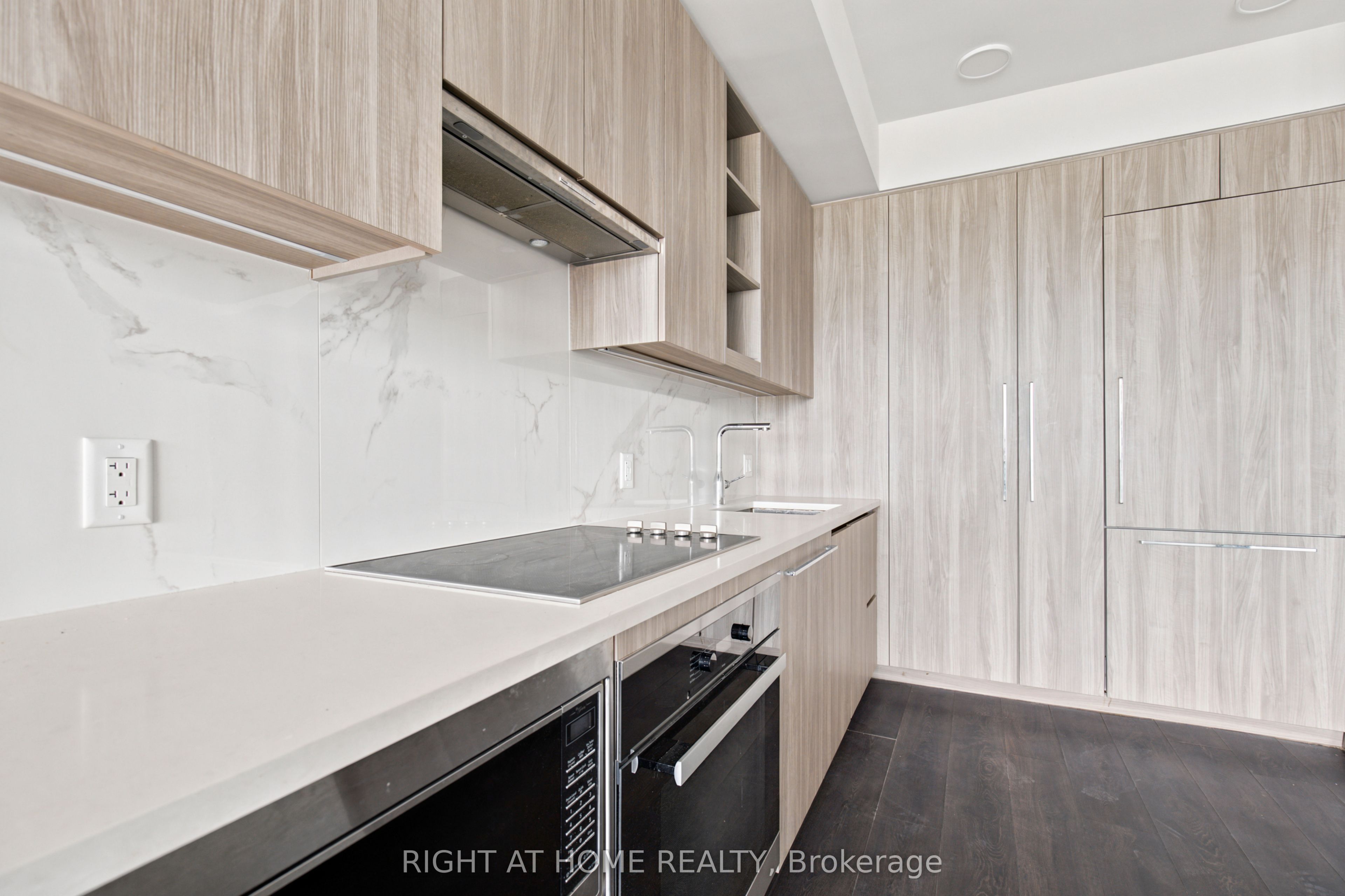 25 Mcmahon Drive 2107 Property Photo 8