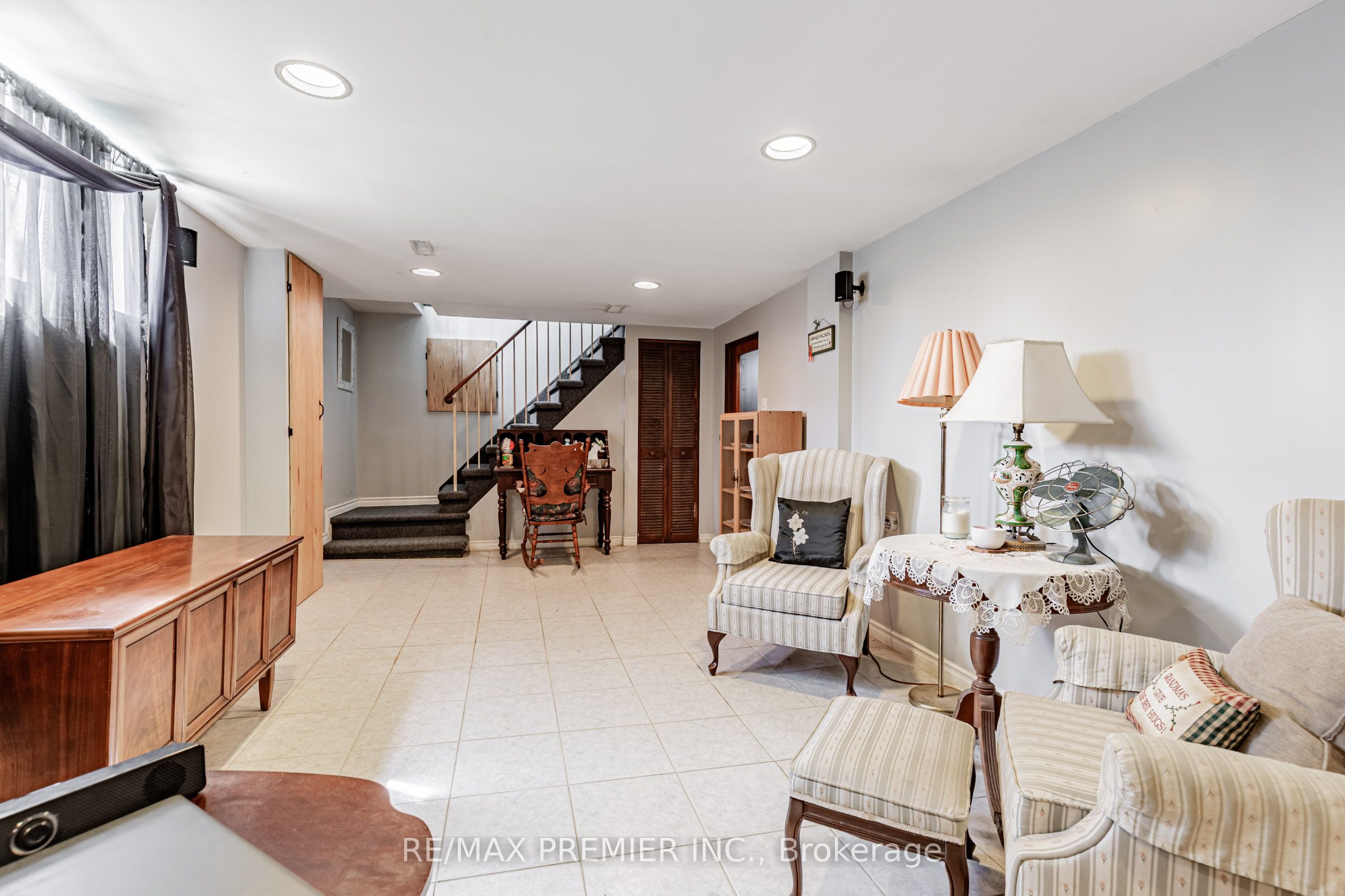 16 Goddard Street Property Photo 19