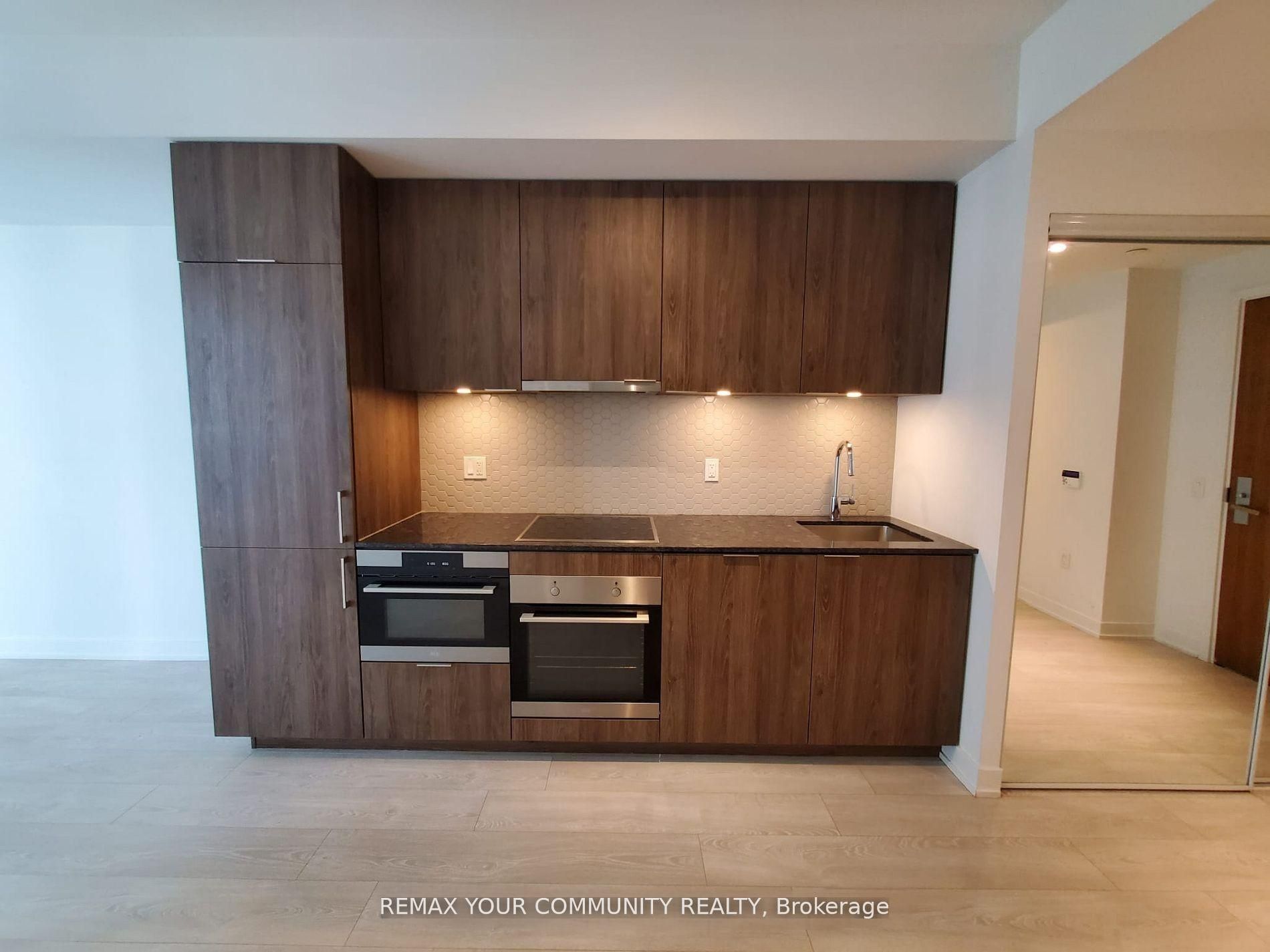 15 Queens Quay E 408 Property Photo 3