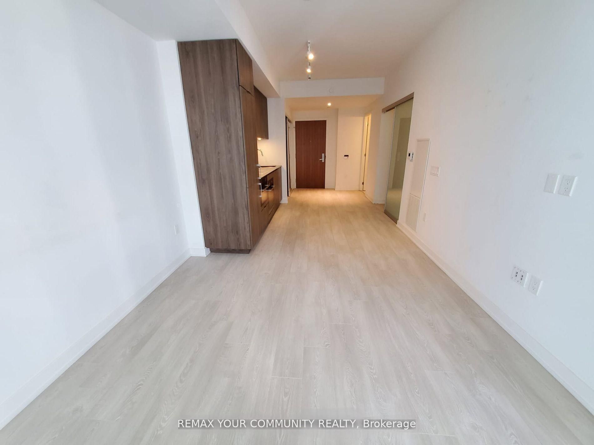 15 Queens Quay E 408 Property Photo 4