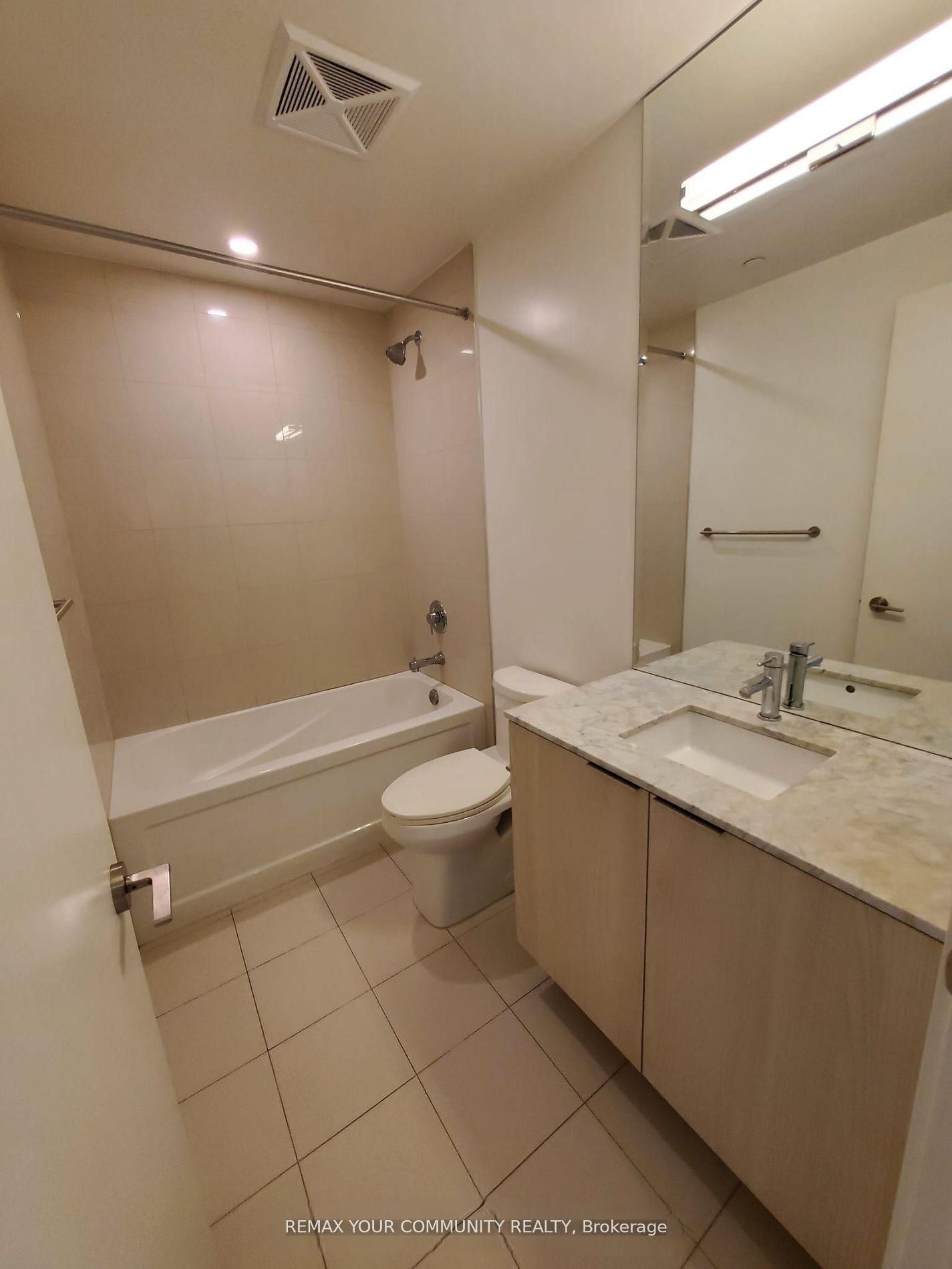 15 Queens Quay E 408 Property Photo 5