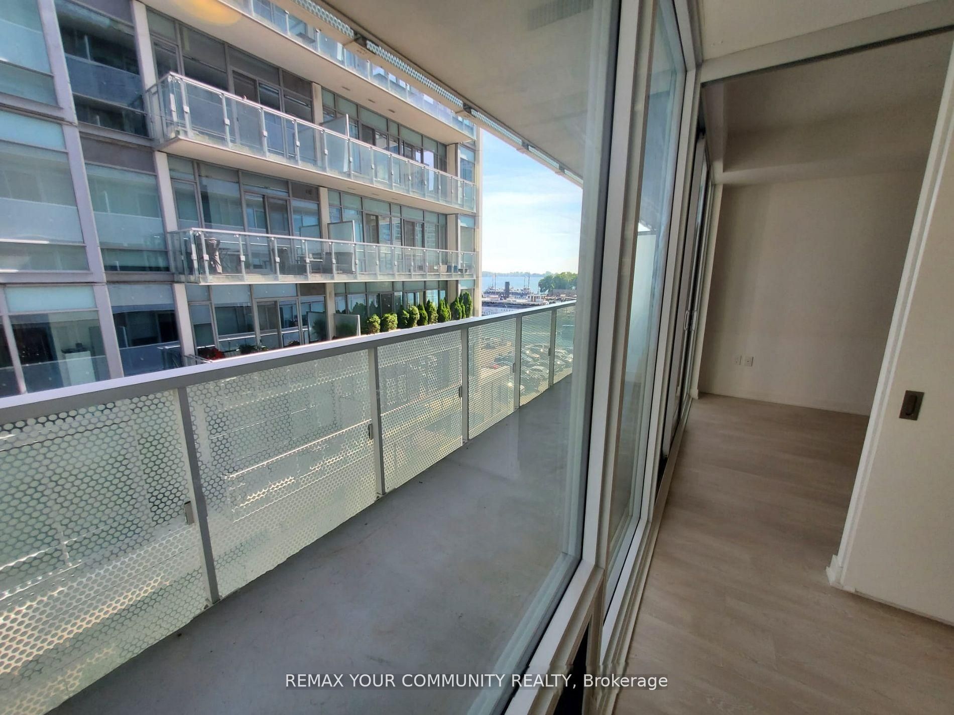15 Queens Quay E 408 Property Photo 9