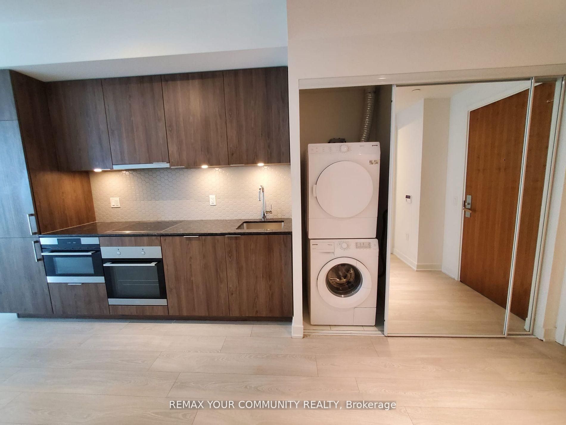 15 Queens Quay E 408 Property Photo 11