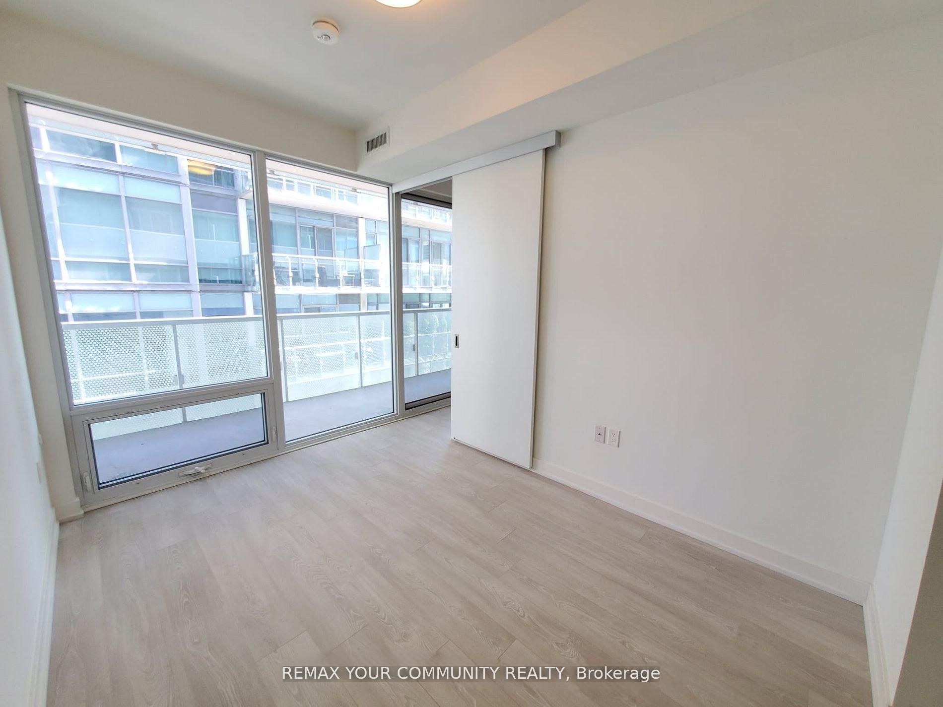 15 Queens Quay E 408 Property Photo 13
