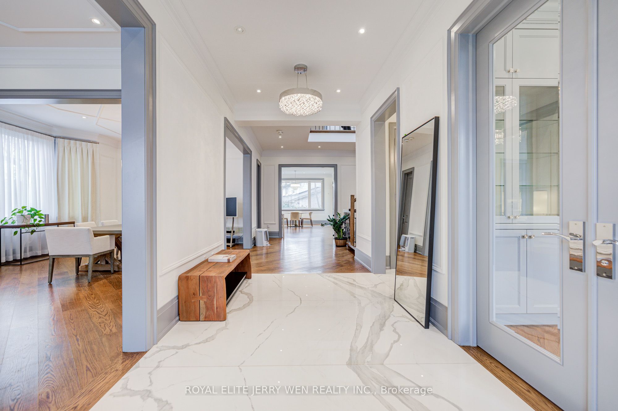 300 Upper Highland Crescent Property Photo 7