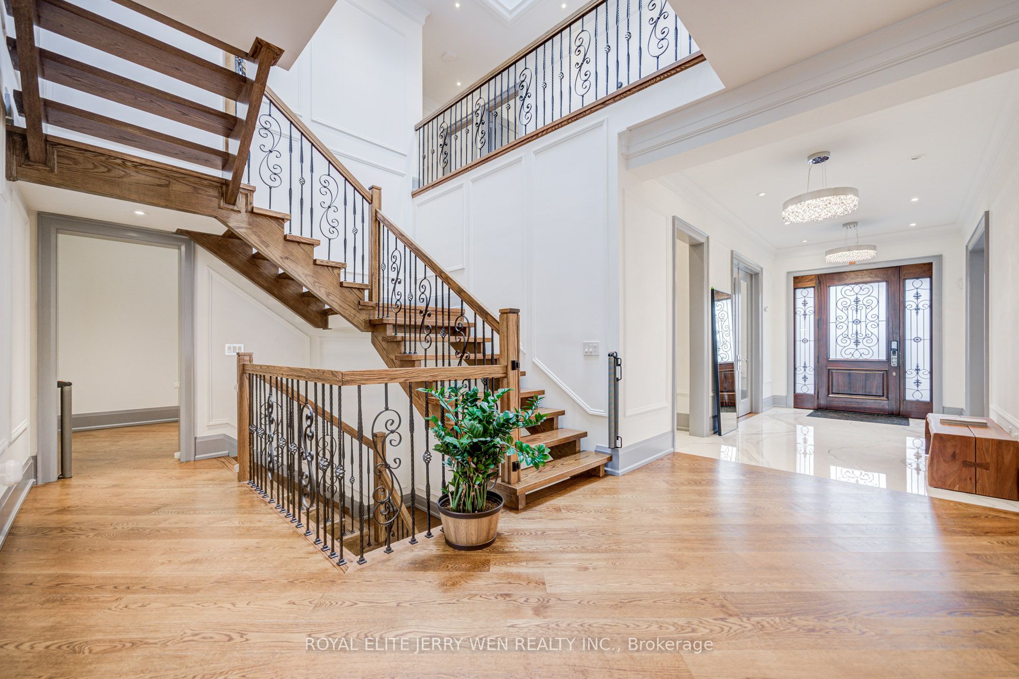 300 Upper Highland Crescent Property Photo 8
